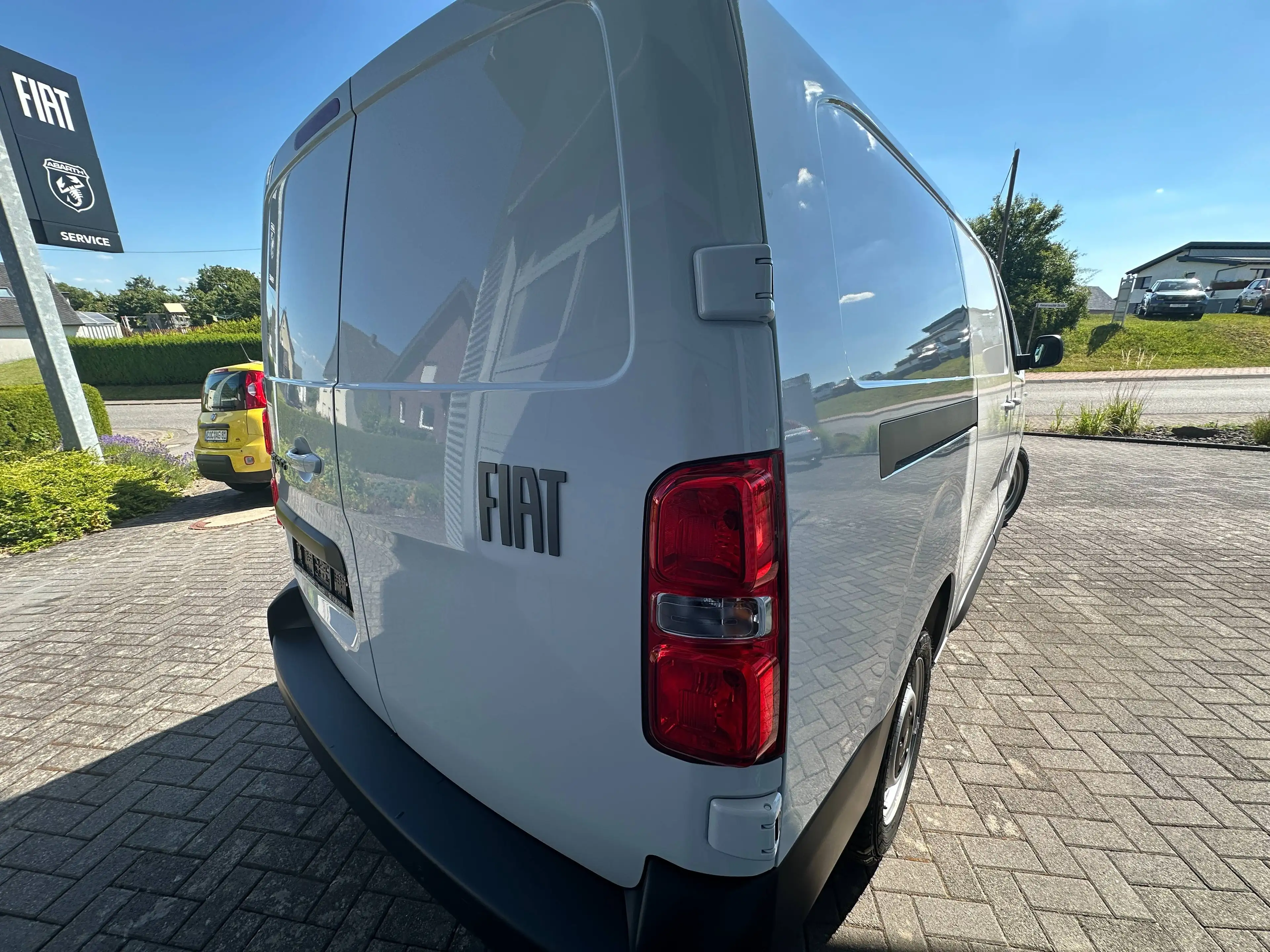 Fiat Scudo L3 Basis / Rückfahrkamera / Heckflügeltüren / Laderaumboden aus Holz — photo 5