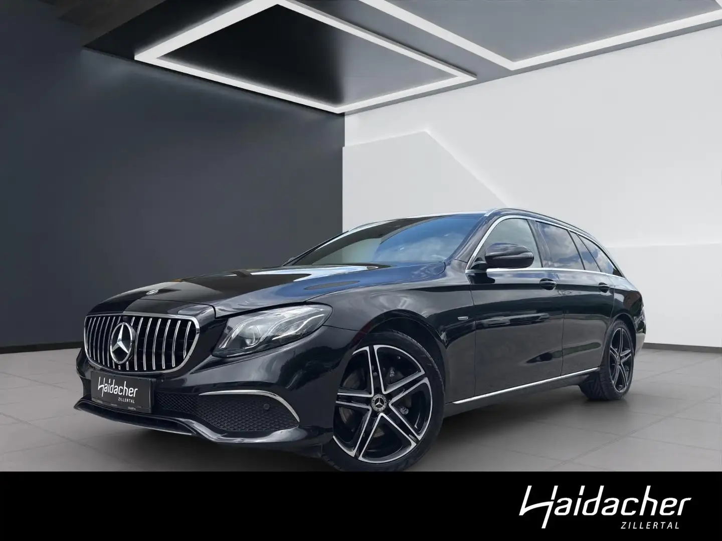 Mercedes-Benz E 220 d 4MATIC T-Modell PTS Shz eHeck Ambi COM Schwarz - 1