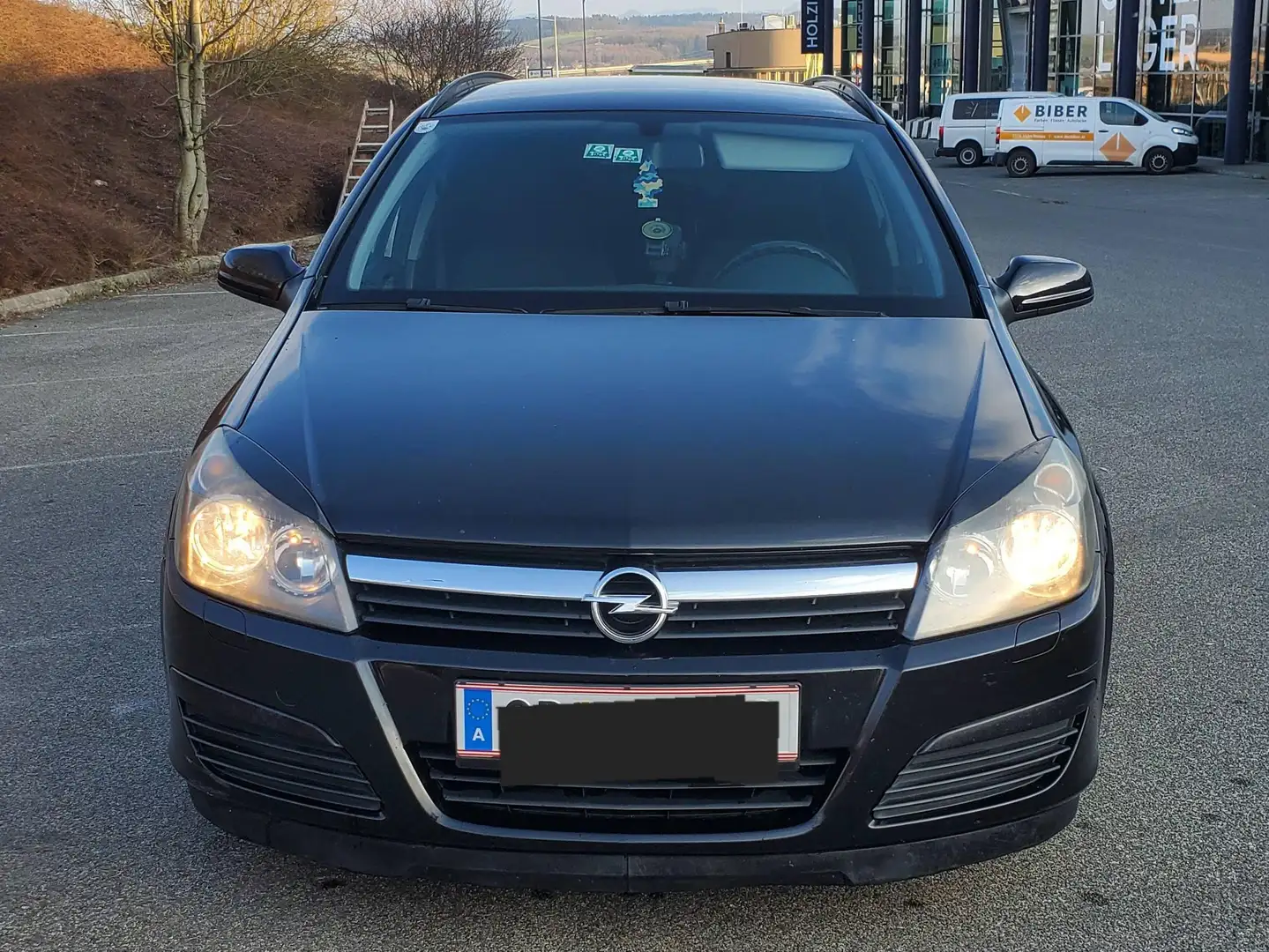 Opel Astra Astra 1,9 CDTI Caravan Schwarz - 2