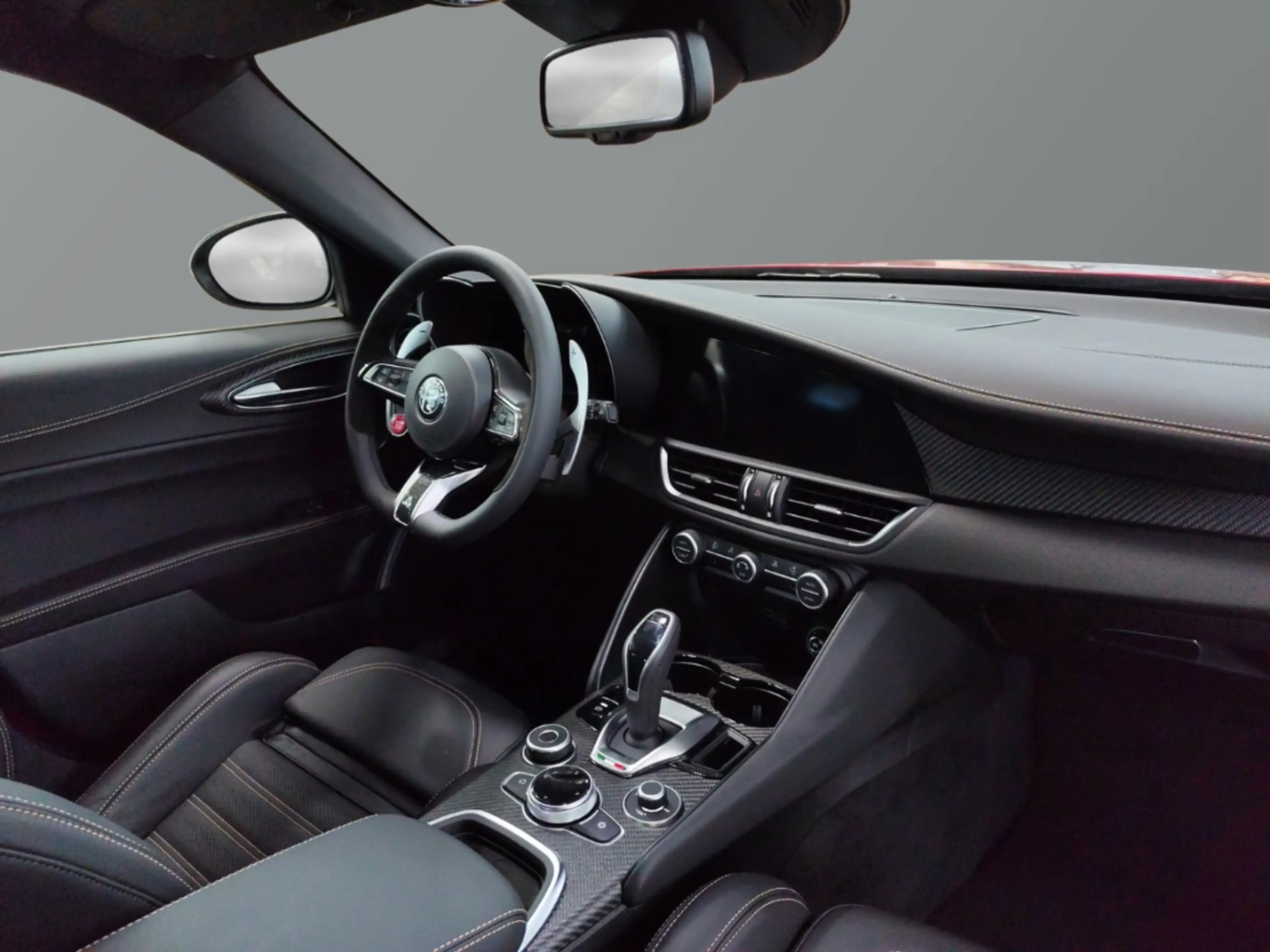 Alfa Romeo Giulia Quadrifoglio ORO ''LIMITED EDITION'' 521PS Navi — photo 14