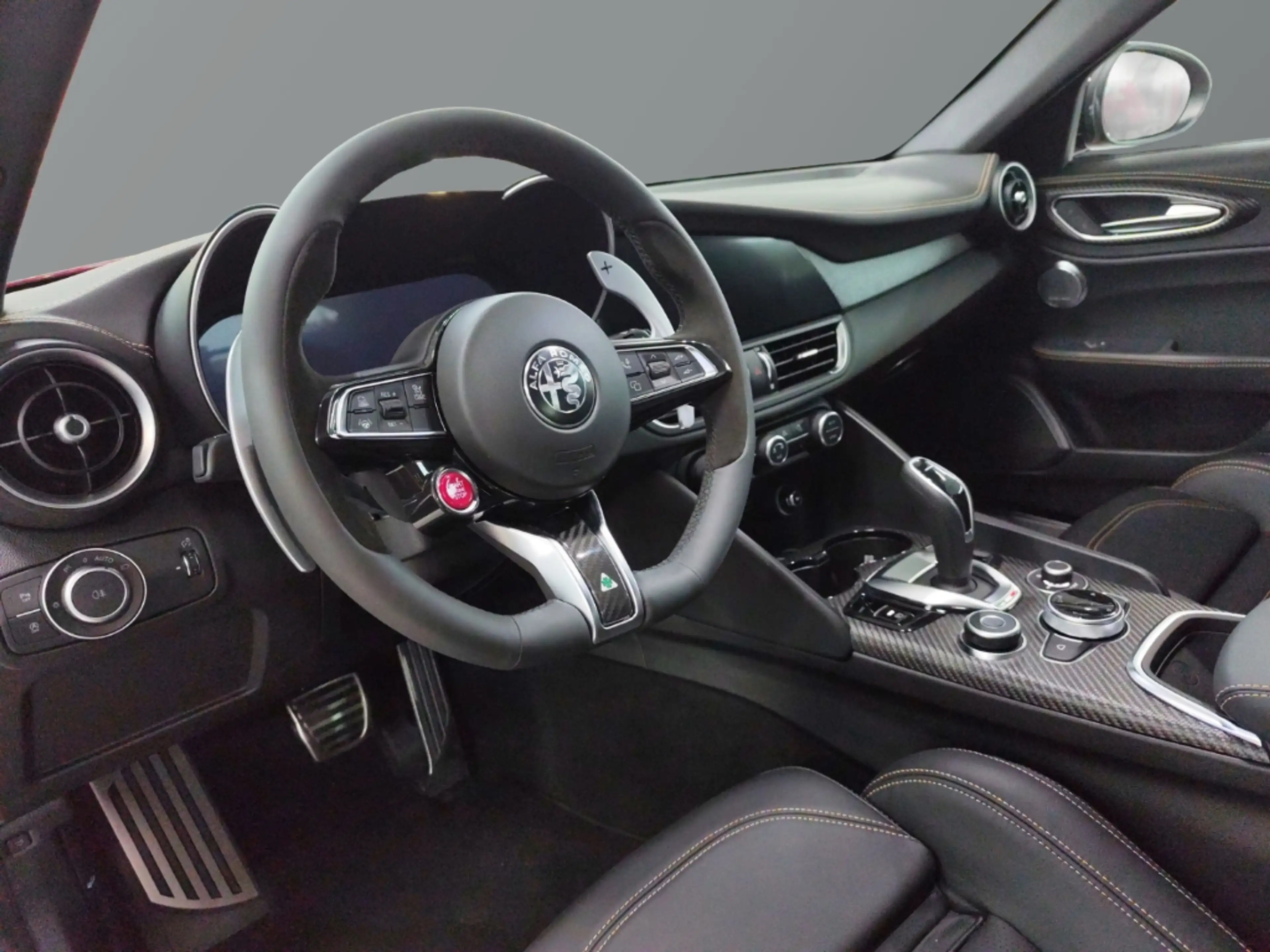 Alfa Romeo Giulia Quadrifoglio ORO ''LIMITED EDITION'' 521PS Navi — photo 11