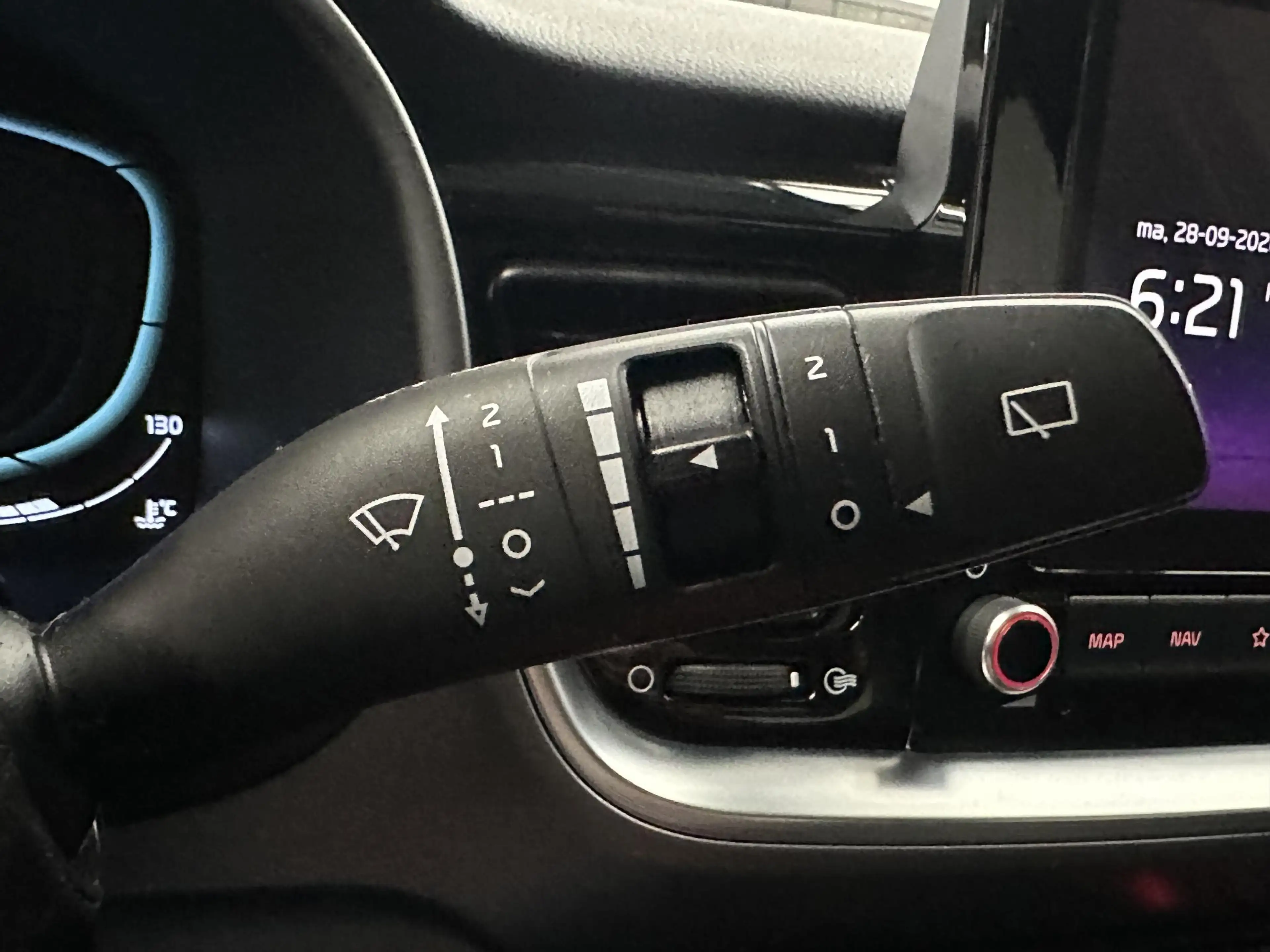 Kia Stonic 1.0 T-GDi MHEV DynamicLine — photo 5