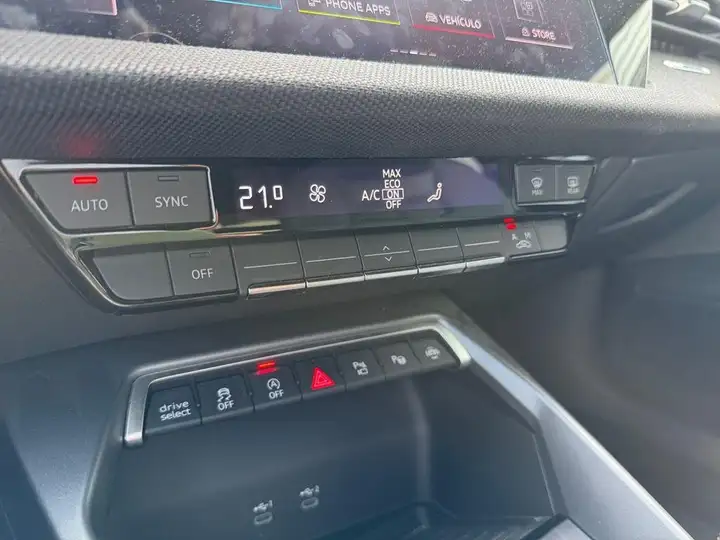 Audi A3 2025, foto 17