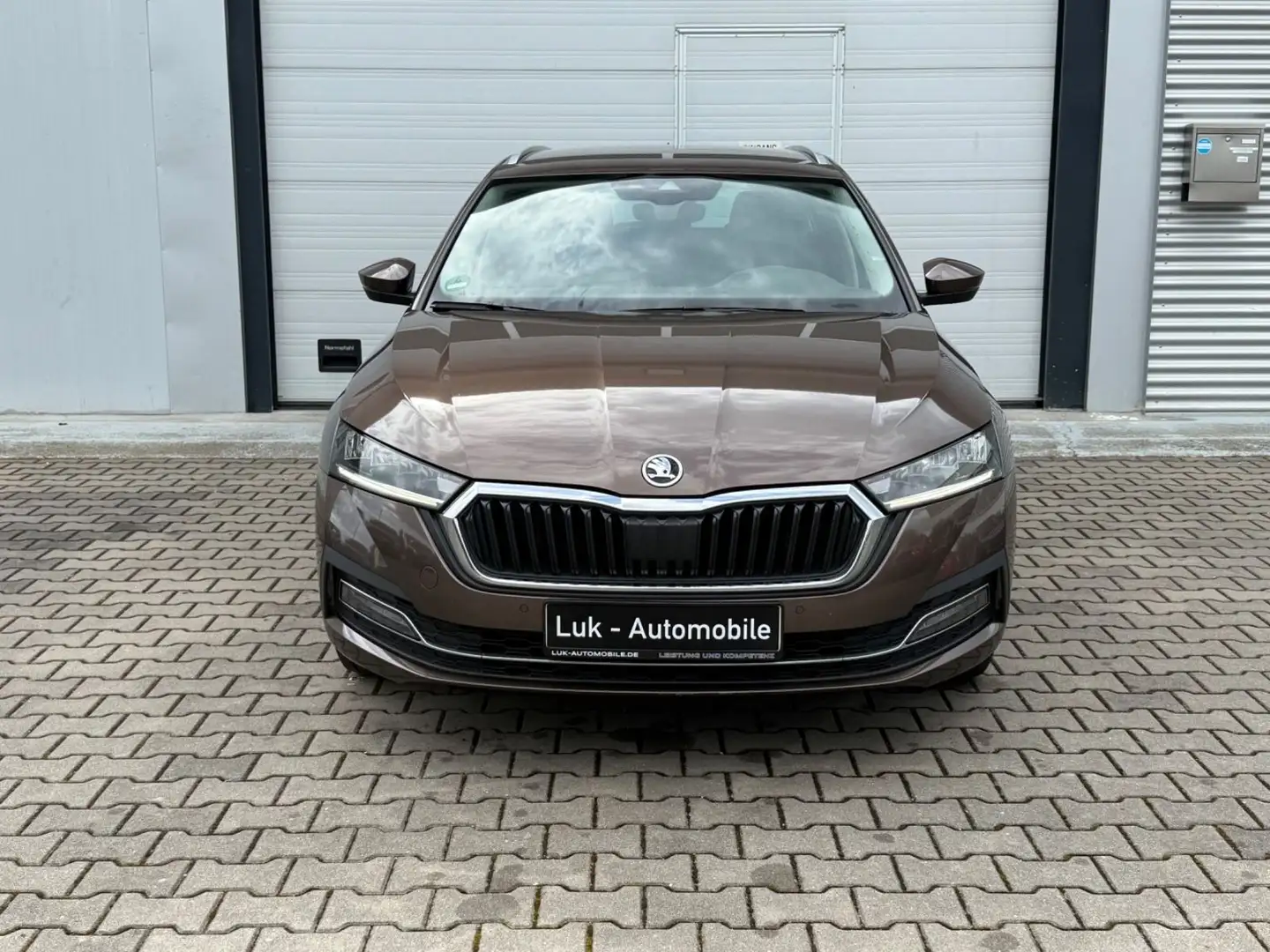 Skoda Octavia First Edition°Leder°Automat°SitzBlft/El Hnědá - 1