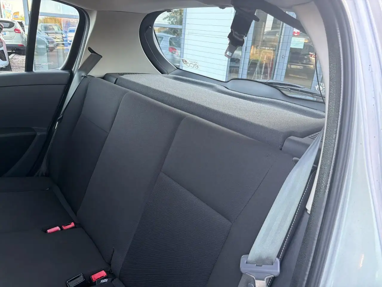 Renault Clio Citadine 5 portes — photo 17