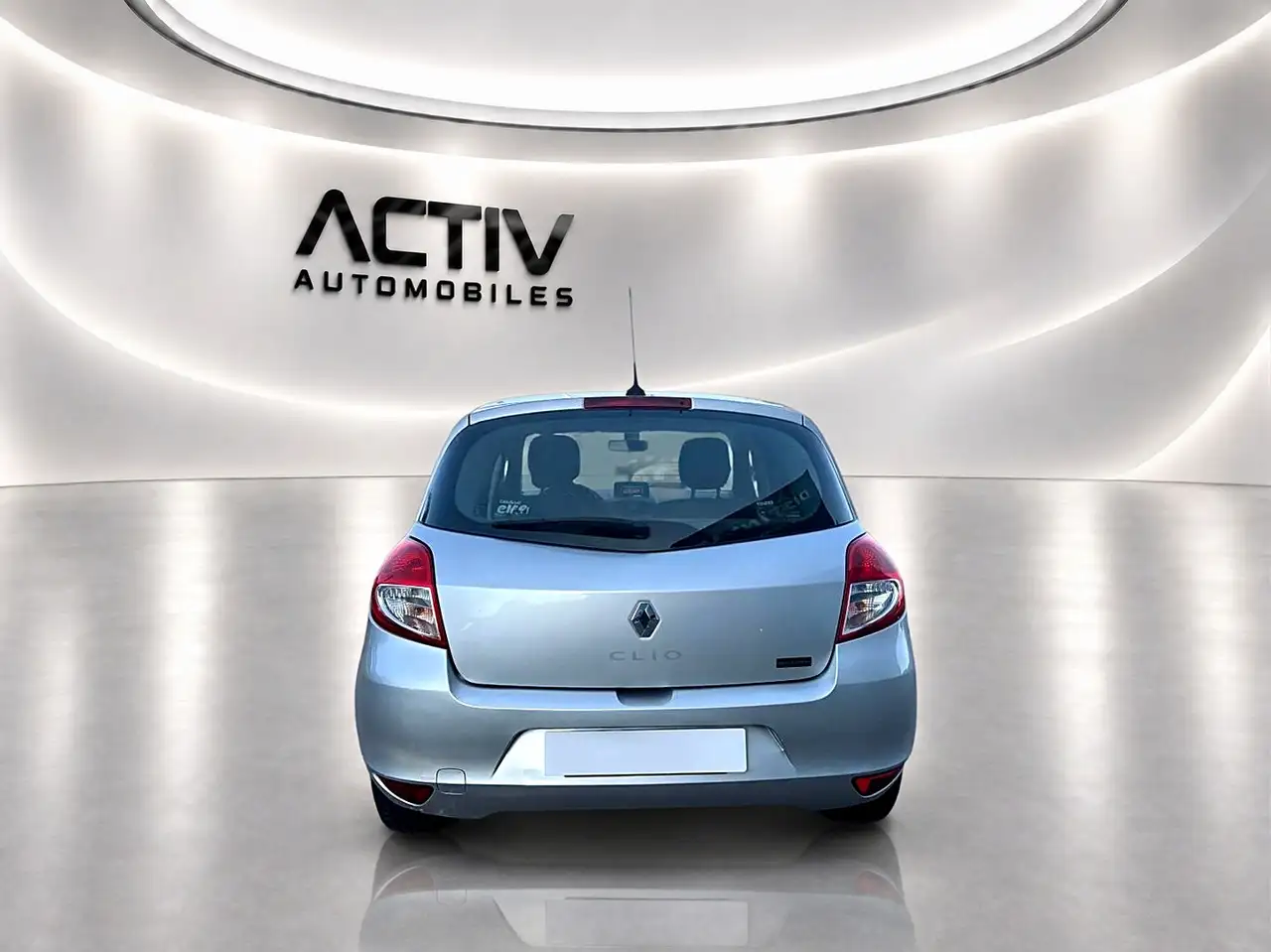 Renault Clio Citadine 5 portes — photo 5