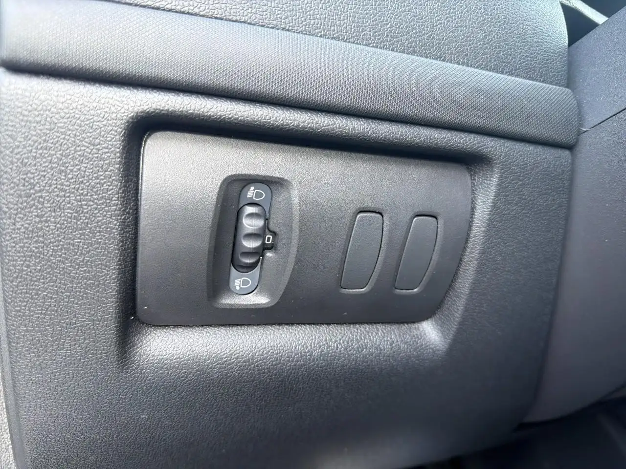 Renault Clio Citadine 5 portes — photo 24