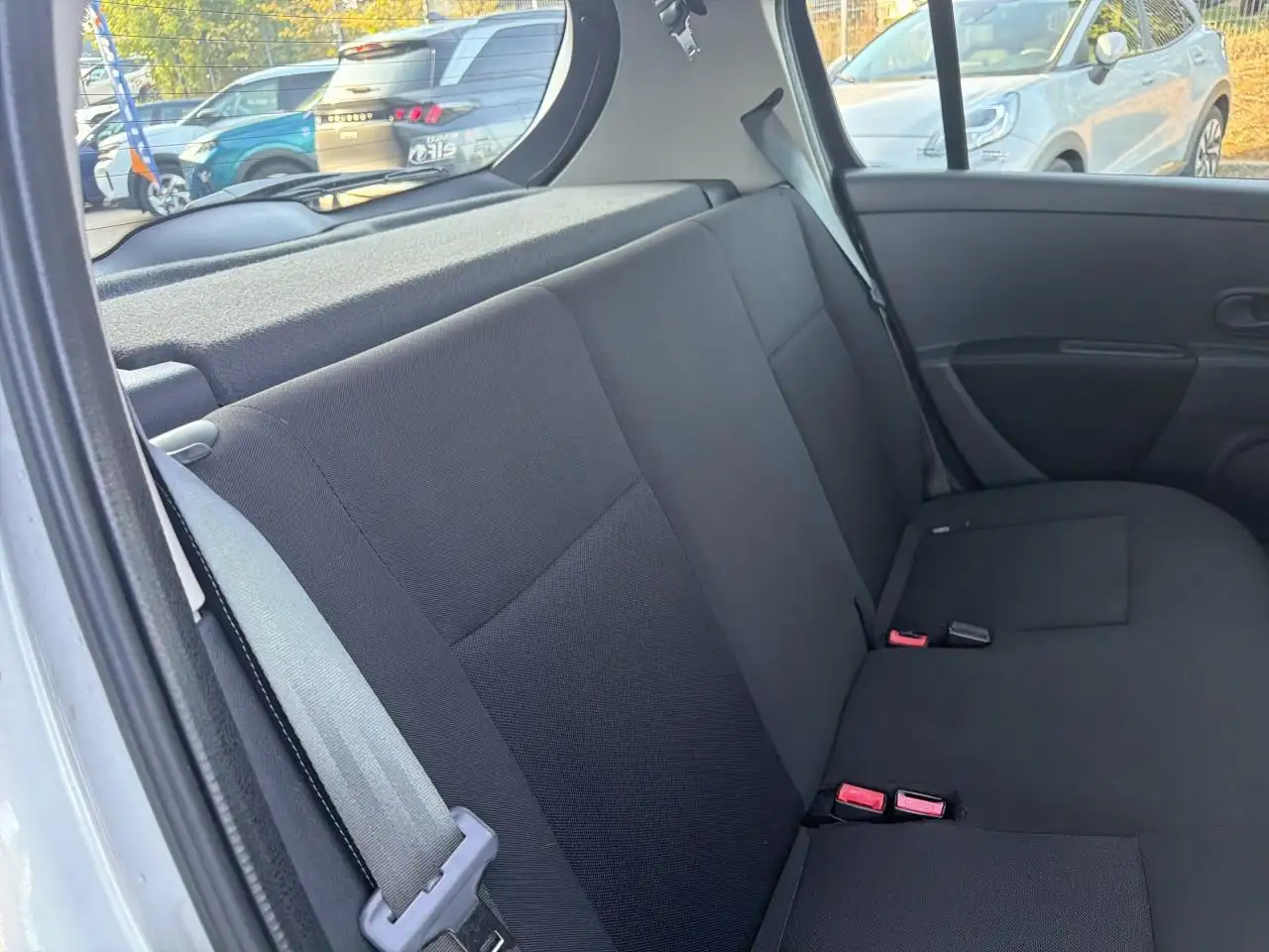 Renault Clio Citadine 5 portes — photo 20