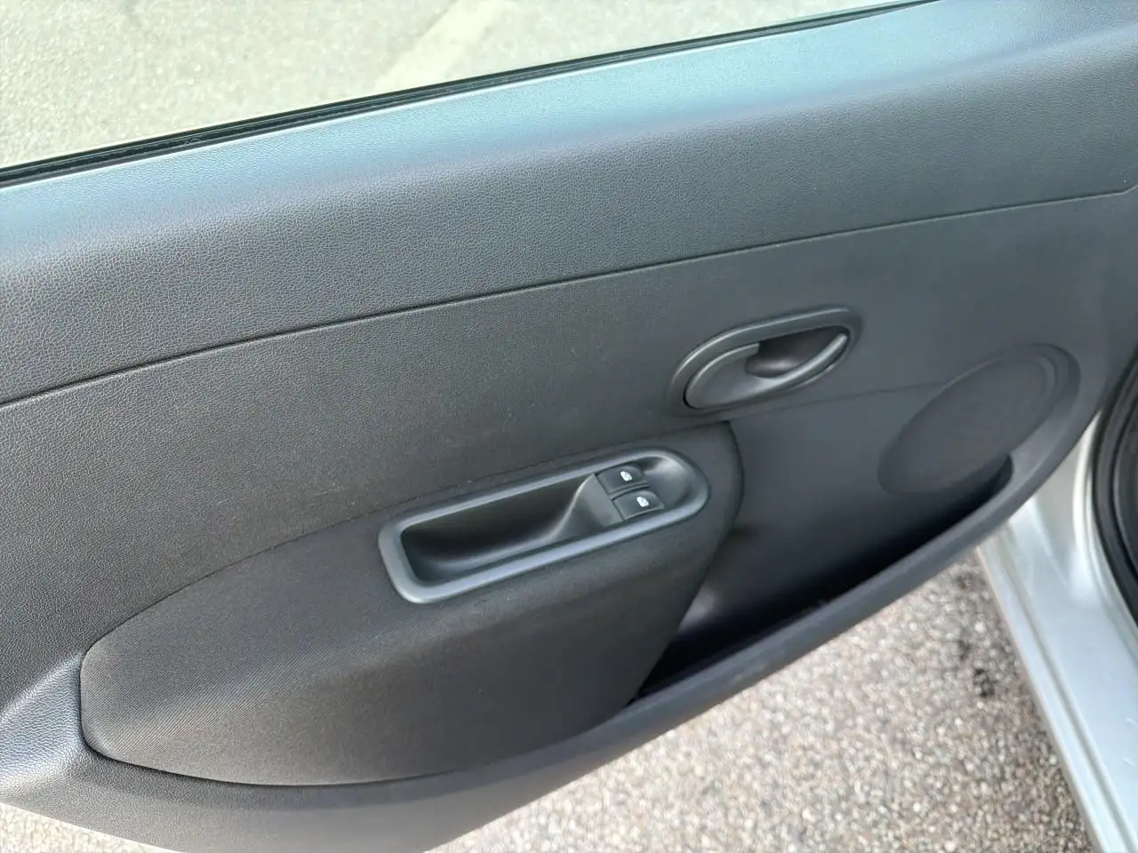 Renault Clio Citadine 5 portes — photo 13