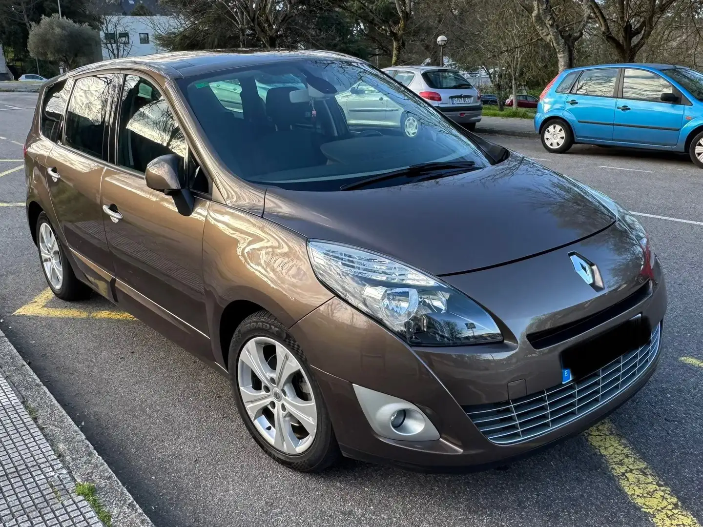 Renault Grand Scenic Grand Scénic 1.4 Tce Dynamique Dynamique Marrón - 2