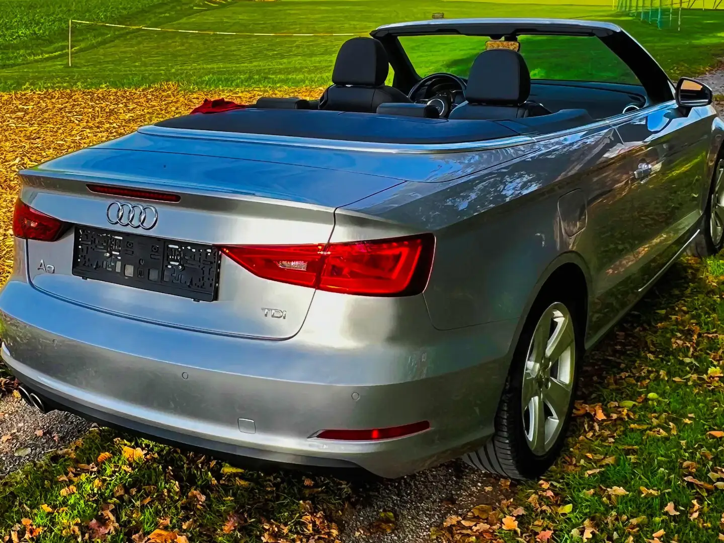 Audi A3 A3 Cabriolet 2,0 TDI Ambition Ambition Silber - 2