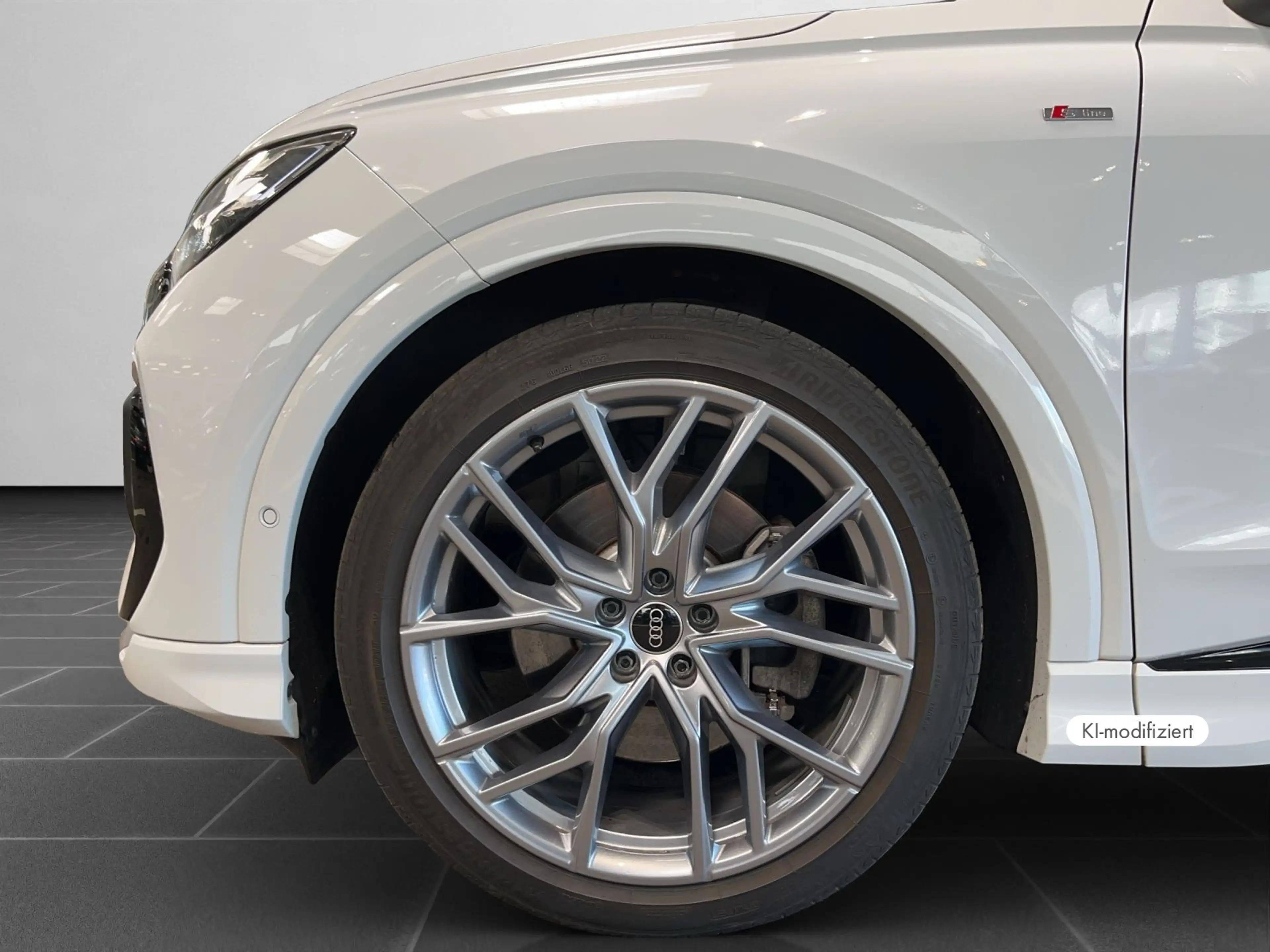 Audi Q4 e-tron 50 e-tron quattro 220 kW — photo 8