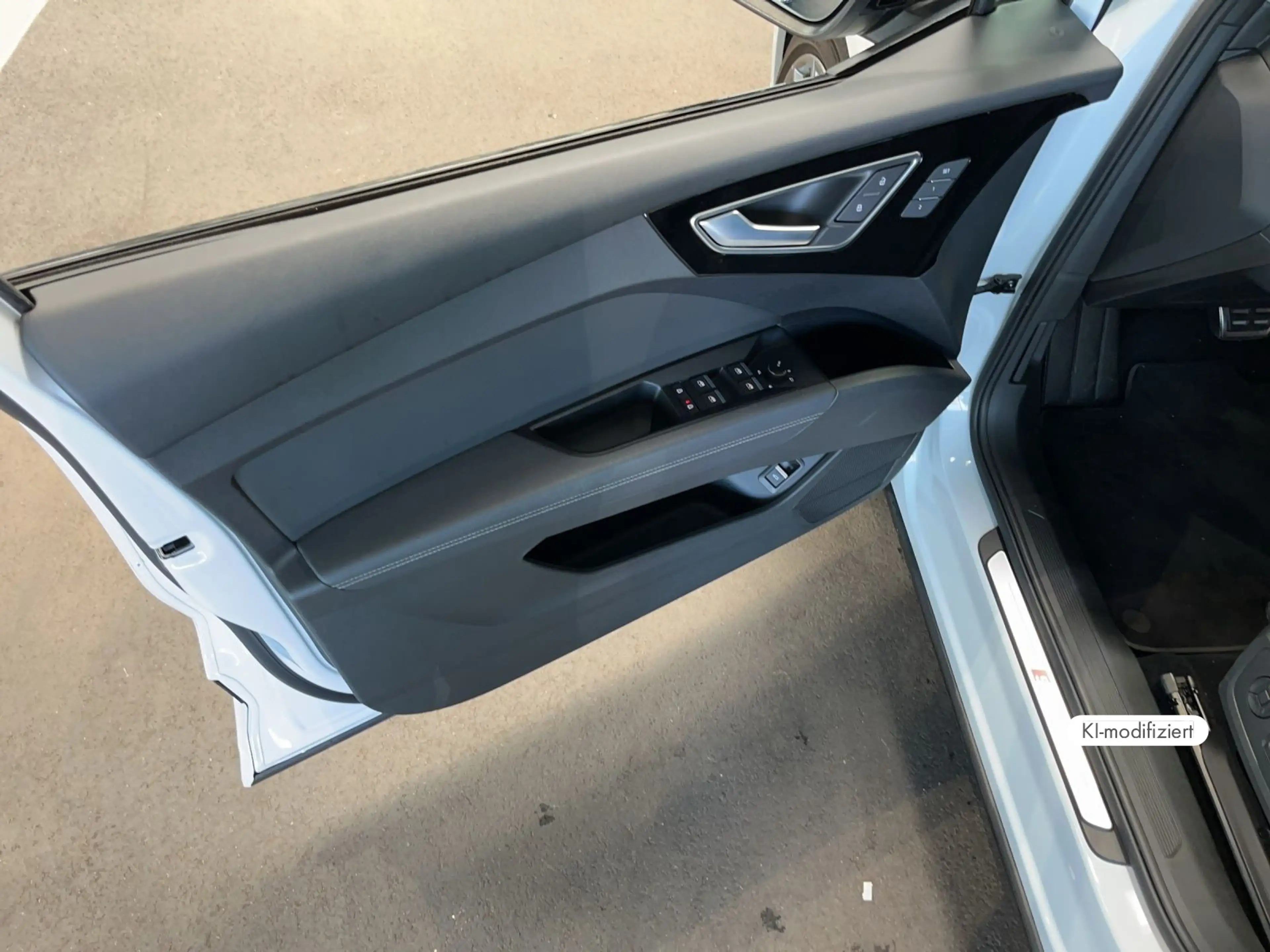 Audi Q4 e-tron 50 e-tron quattro 220 kW — photo 13