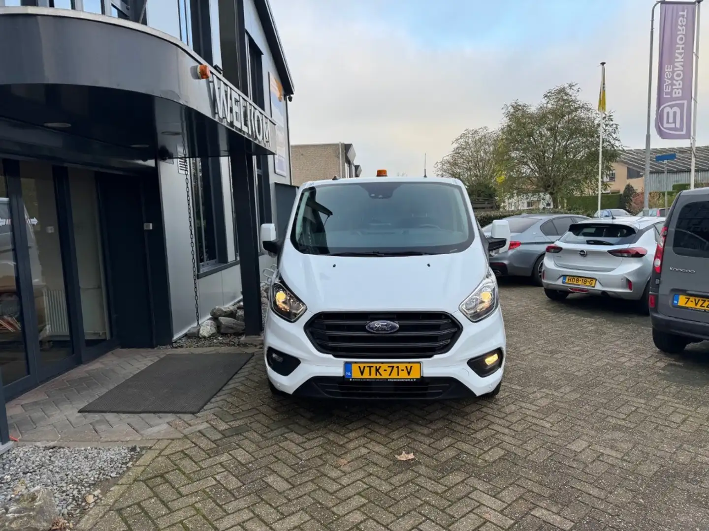 Ford Transit Custom 2.0 TDCi 130PK Airco, Navi, Cruisecntrl, PDC, Inri Wit - 2