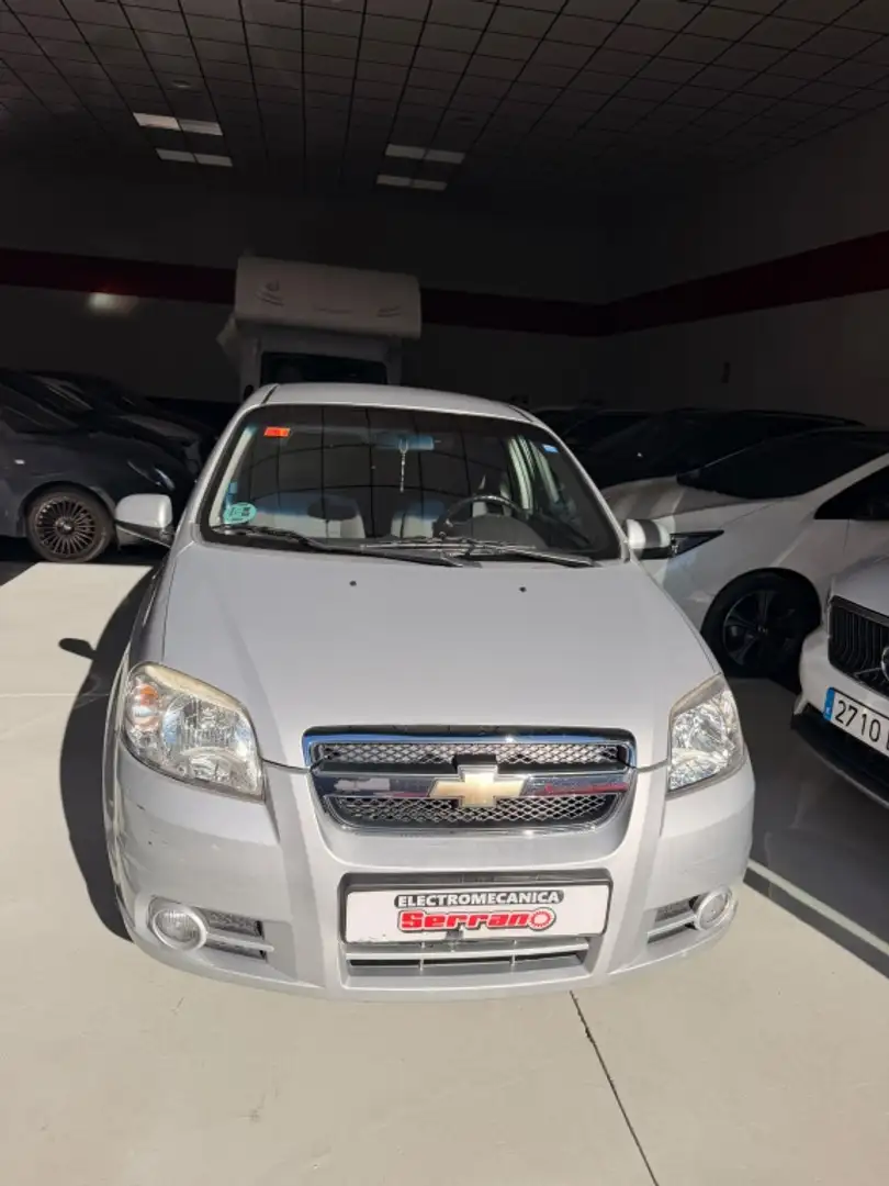 Chevrolet Aveo Sedán 1.4 16v LS Gris - 1