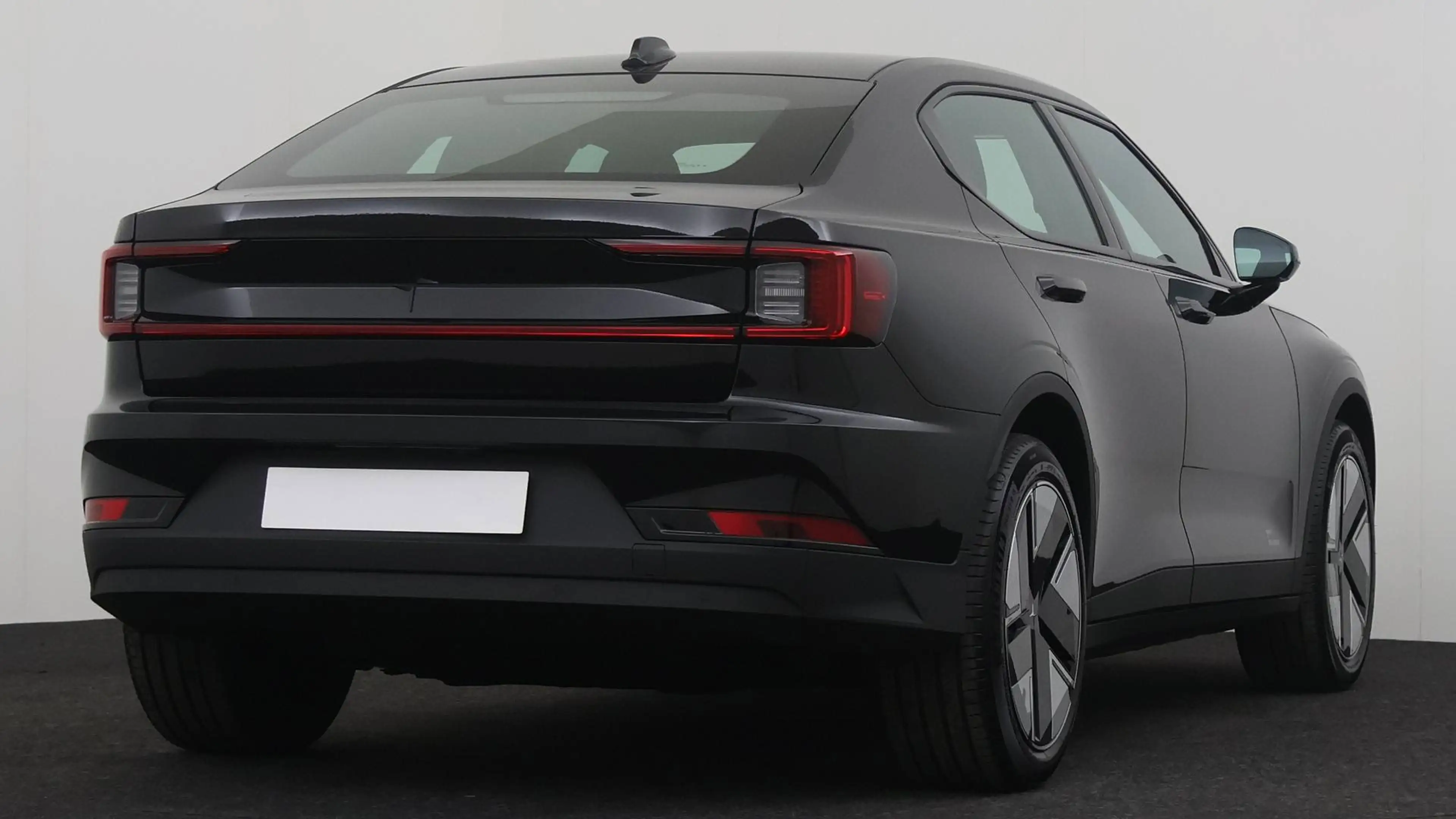 Polestar 2 70 kWh Standard Range Single Motor MY25 — photo 5