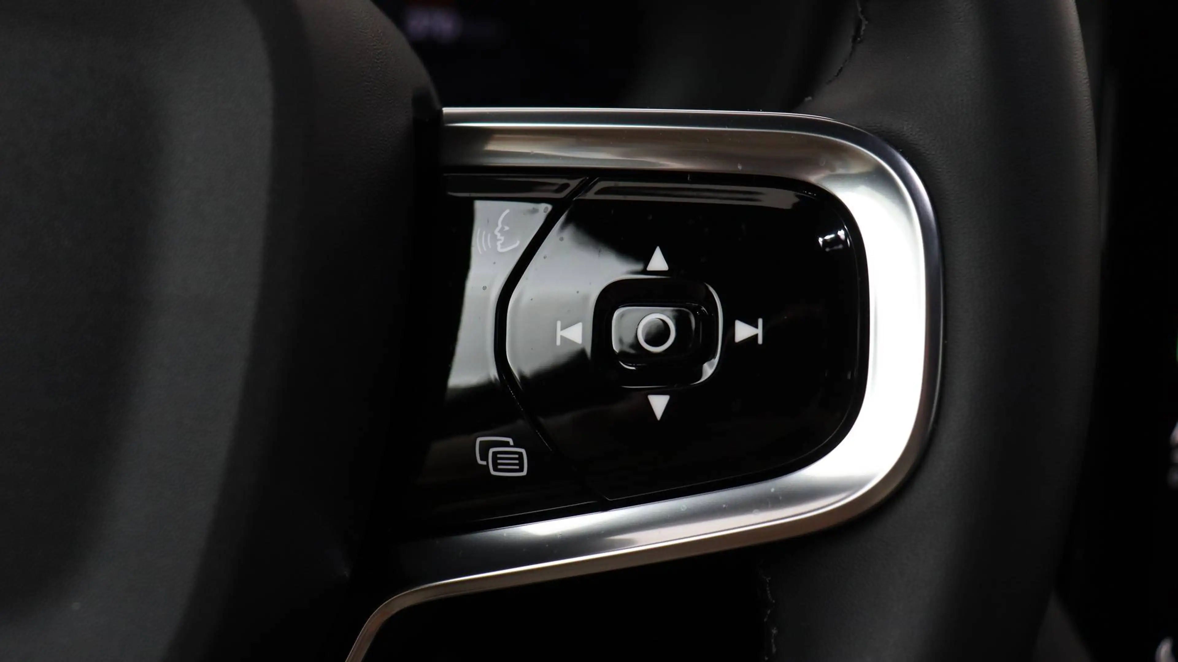 Polestar 2 70 kWh Standard Range Single Motor MY25 — photo 13