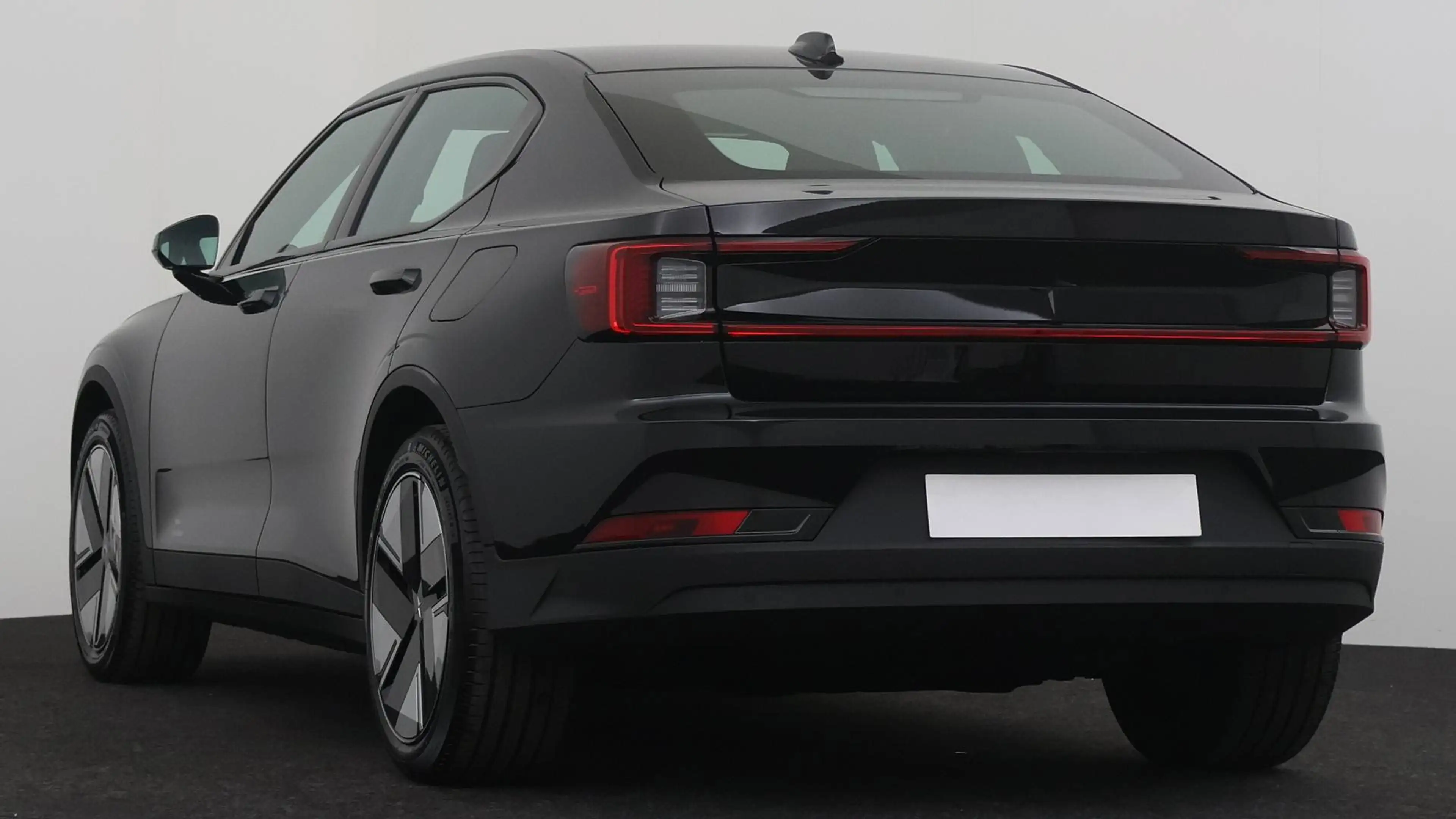 Polestar 2 70 kWh Standard Range Single Motor MY25 — photo 3
