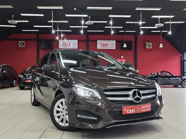 Mercedes-Benz B 200 B 200 7G-DCT Urban**AUTOMAAT**LEDER**NAVIGATIE**