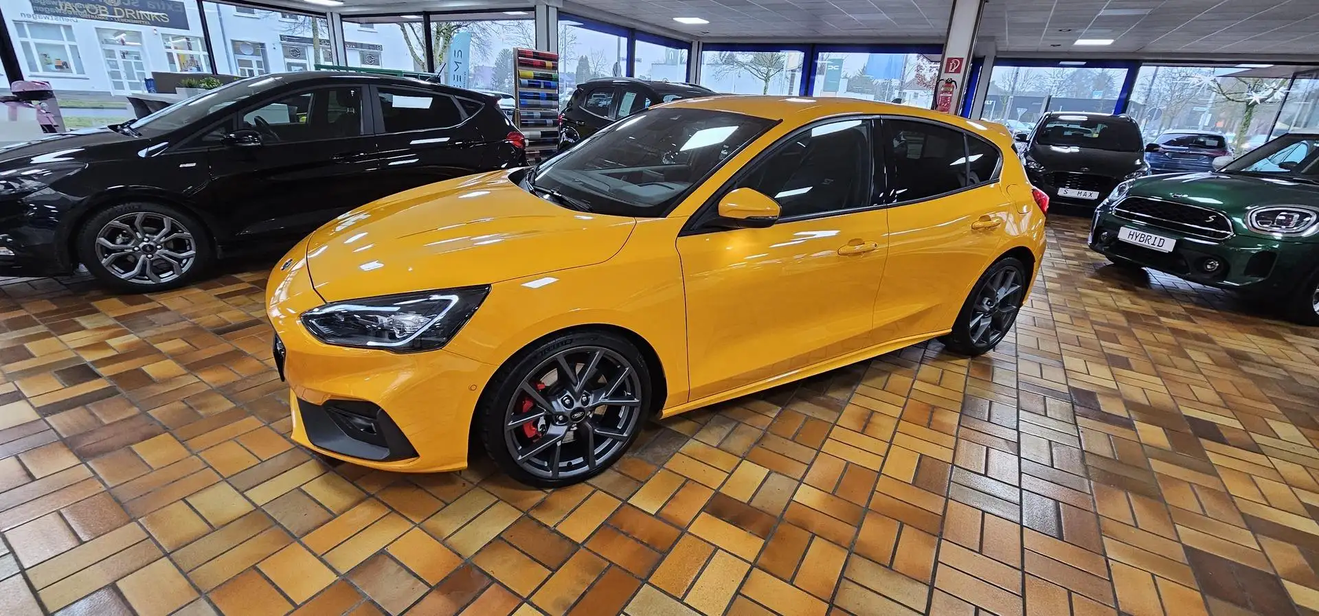 Ford Focus 2.3 EcoBoost Aut. ST mit Styling-Paket LED ACC 206 Arancione - 1