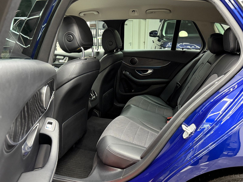 Mercedes-Benz C 220 d T-Modell / Night-Paket 2.Hand LED AHK ACC — photo 12