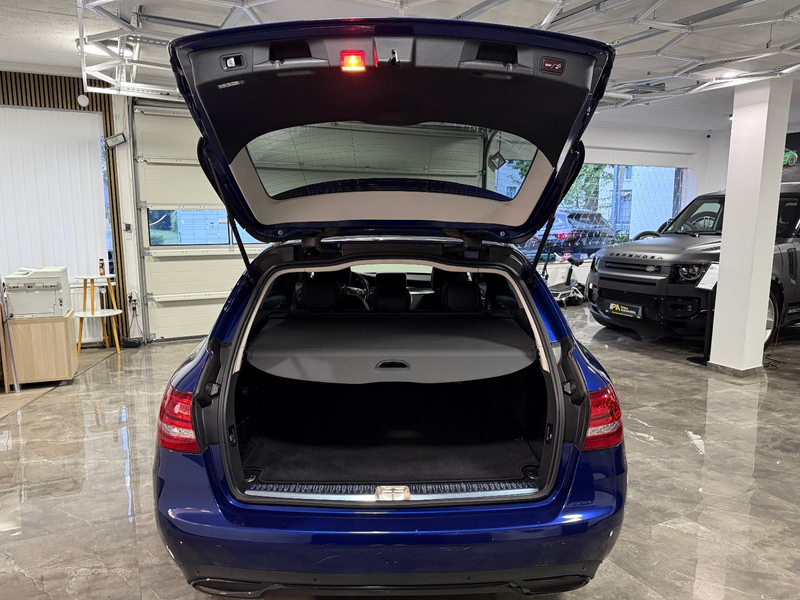 Mercedes-Benz C 220 d T-Modell / Night-Paket 2.Hand LED AHK ACC — photo 15