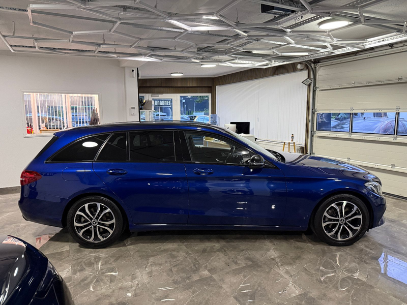 Mercedes-Benz C 220 d T-Modell / Night-Paket 2.Hand LED AHK ACC — photo 5
