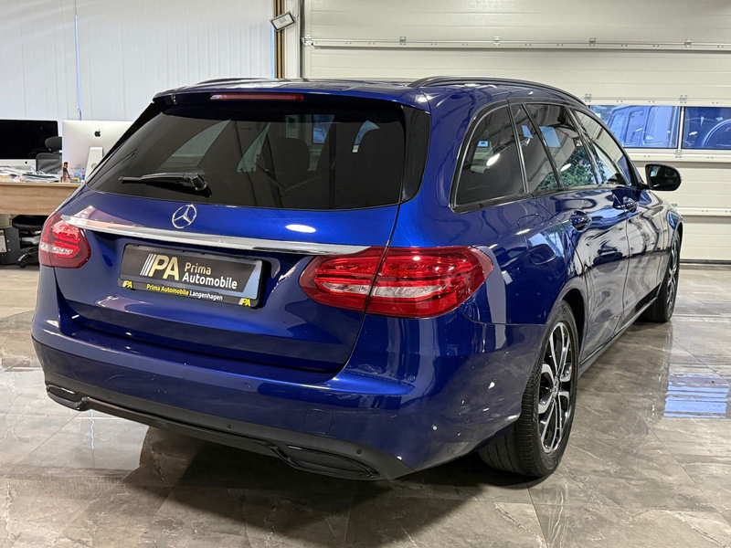 Mercedes-Benz C 220 d T-Modell / Night-Paket 2.Hand LED AHK ACC — photo 4