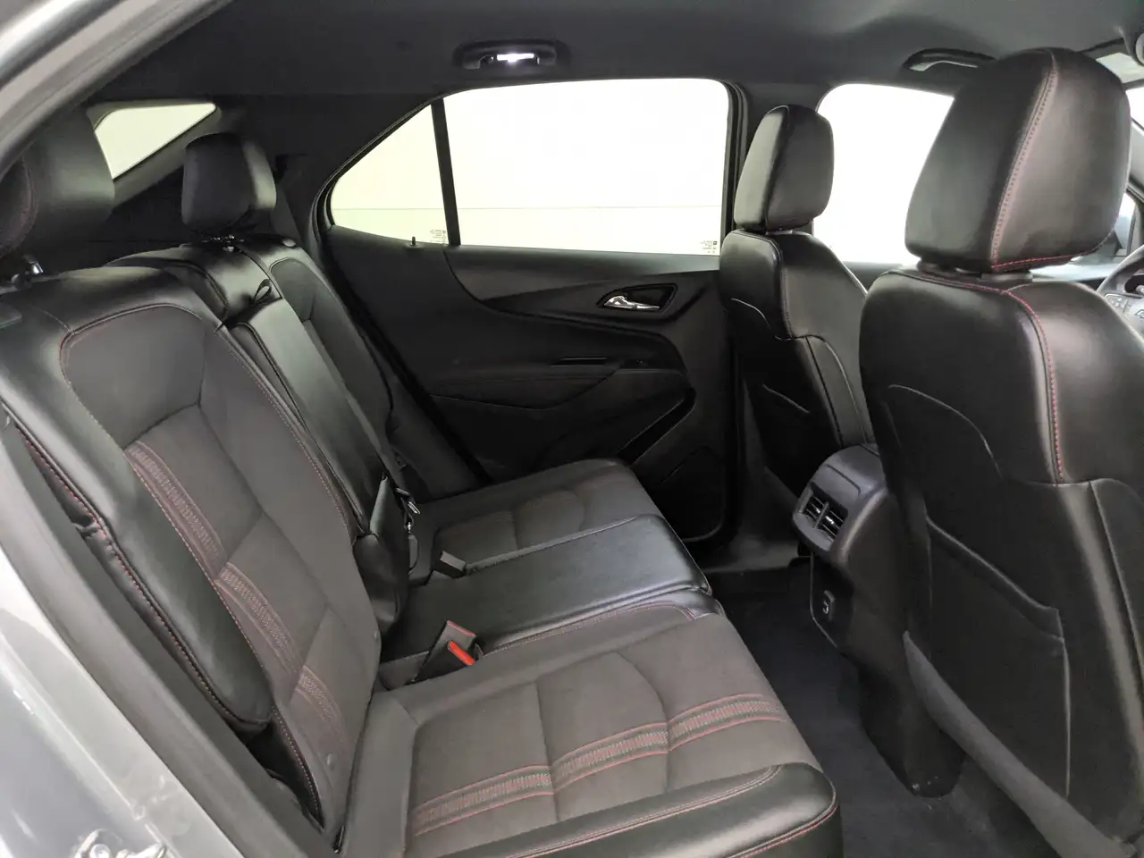 Chevrolet Equinox снимка Chevrolet Equinox