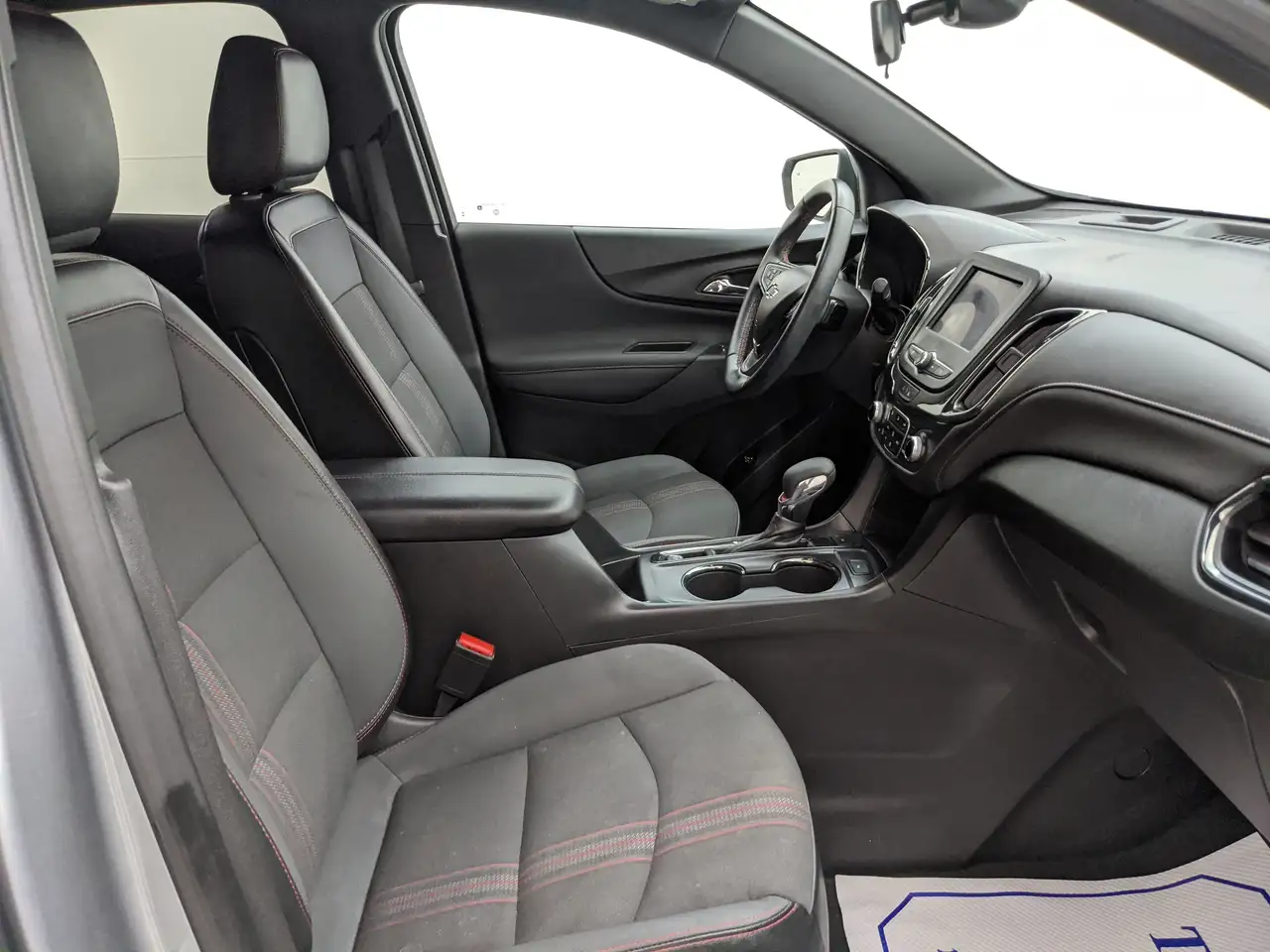 Chevrolet Equinox снимка Chevrolet Equinox