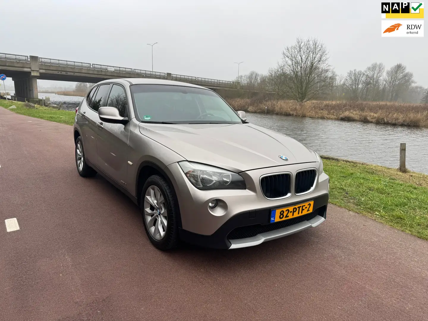BMW X1 SDrive18i |Stoelverw.|NAP| Grau - 1