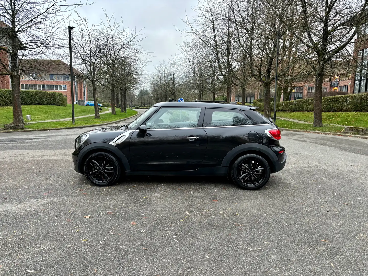 MINI Cooper D Paceman 1.6 D Cooper *** Pano / Xenon / Navi *** Schwarz - 1