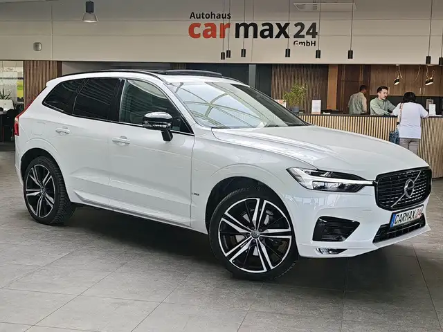 Volvo XC60 R Design AWD Pano Kamera CarPlay H&K AHK