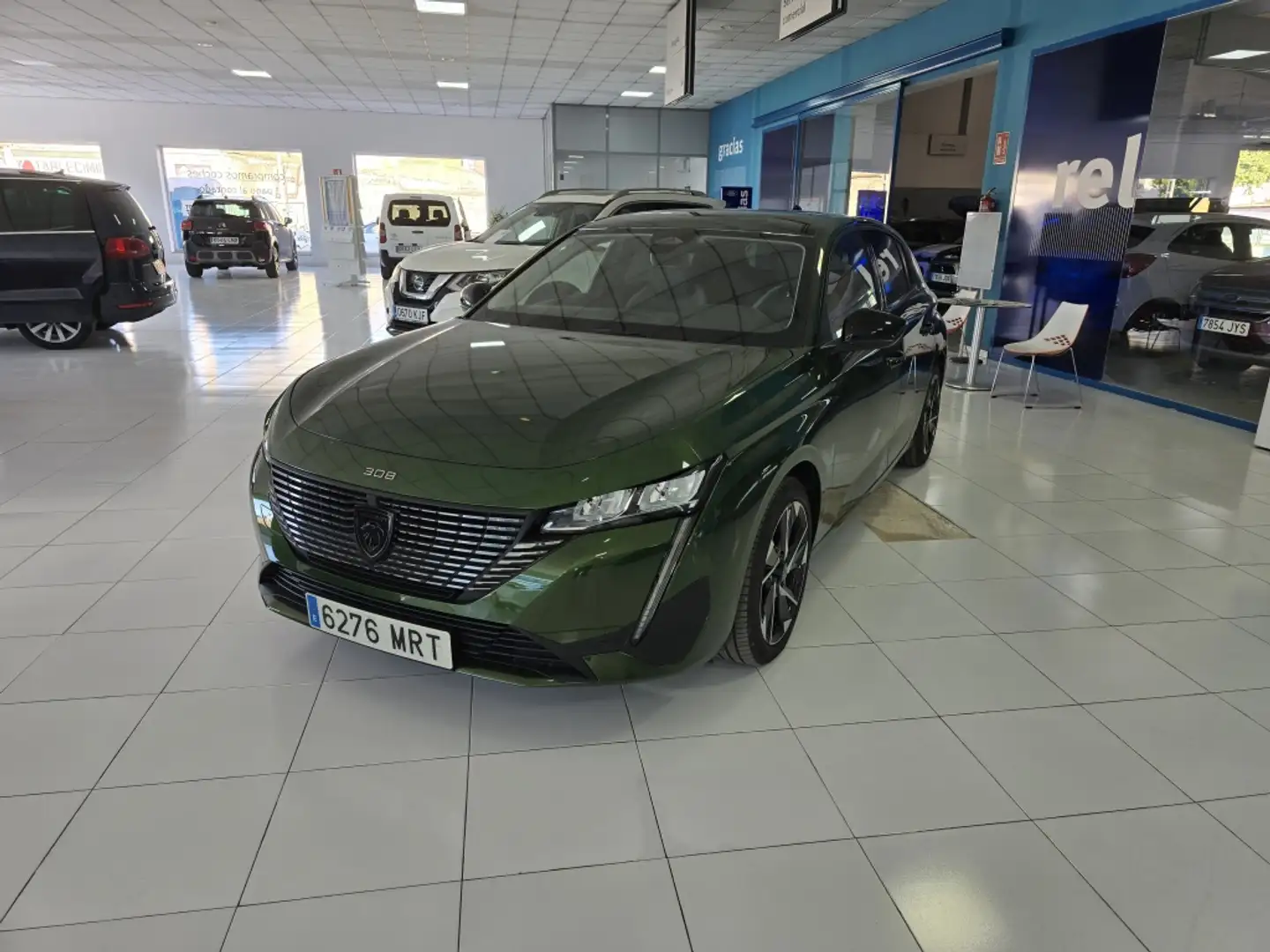 Peugeot 308 1.2 PureTech S&S Active Pack 130 Verde - 1