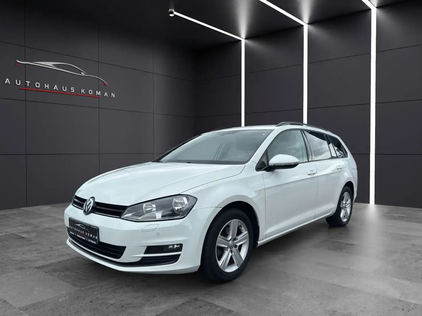 Volkswagen Golf VII Var. Comf.*TÜV*TEMPO*S-HEFT*AUTOM.*PDC* bijela - 1