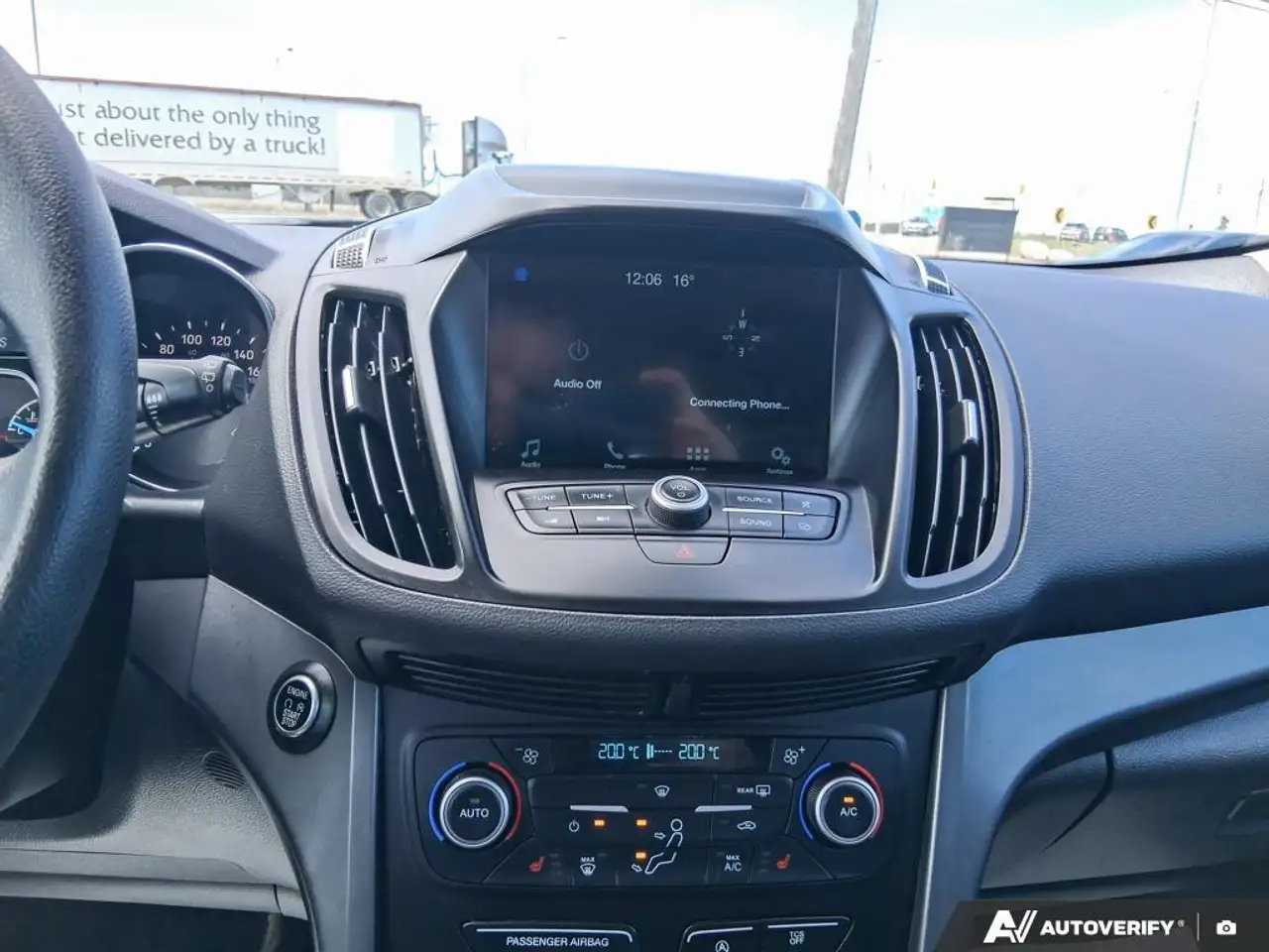 Ford Escape снимка Ford Escape