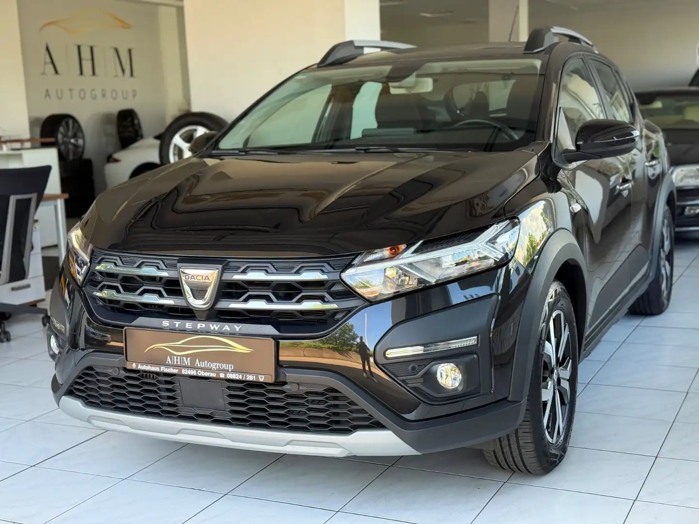 Dacia Sandero Stepway Comfort LED/Nav/CarPlay/RCam/SHZ Noir - 1
