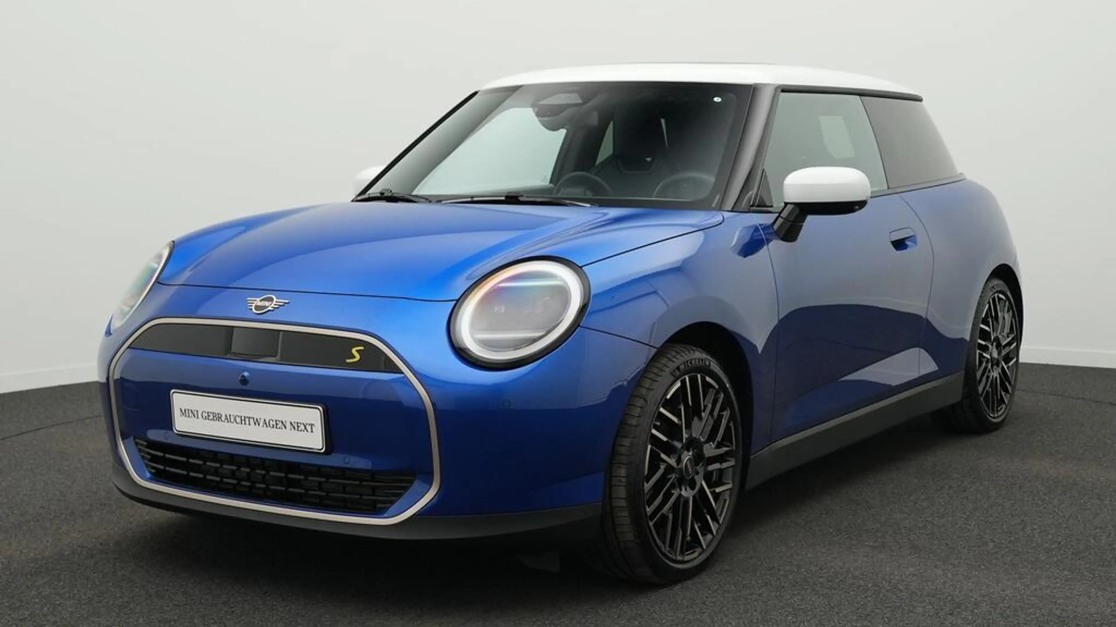 MINI Cooper SE Favoured Trim