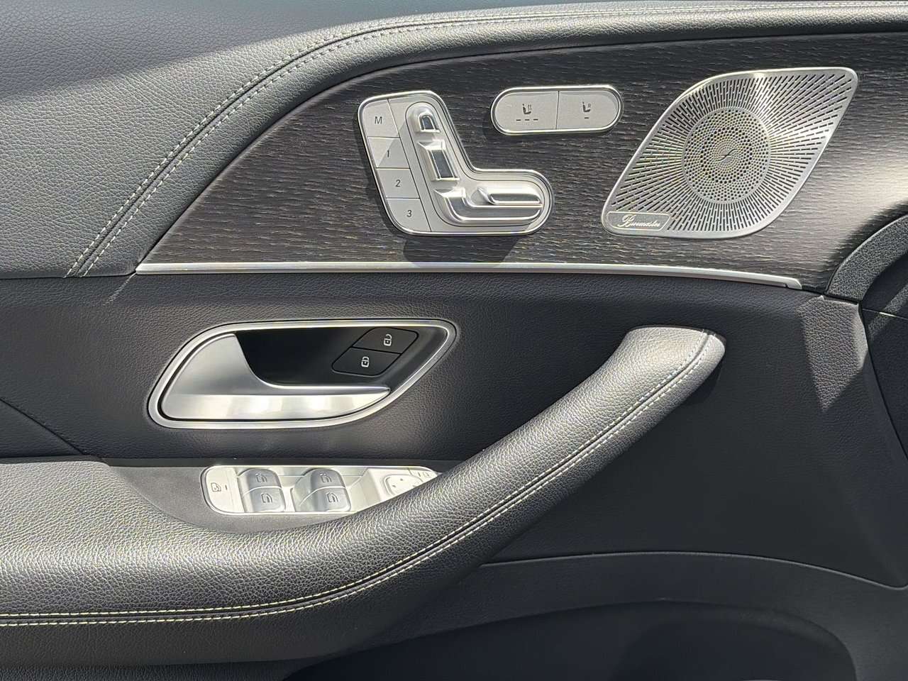 used 2023 Mercedes-Benz GLE car, priced at $52,999