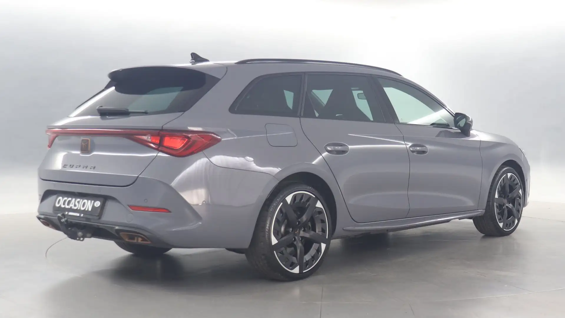 CUPRA Leon Sportstourer 1.4 e-Hybrid 245pk VZ Business DSG / Grijs - 2