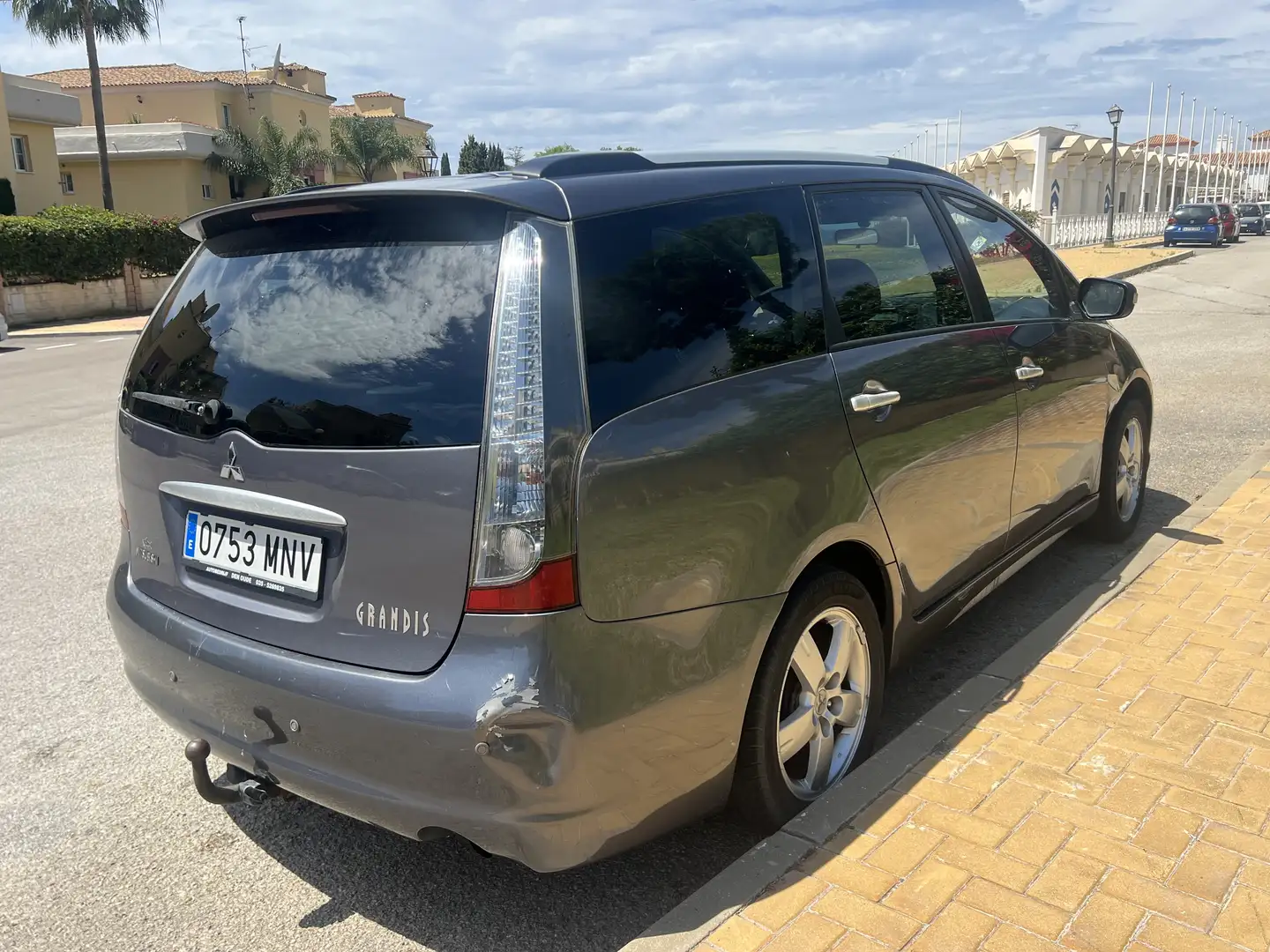 Mitsubishi Grandis 2.4 Invite - 2