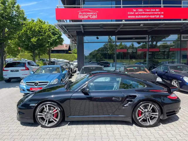 Porsche 911 view 9