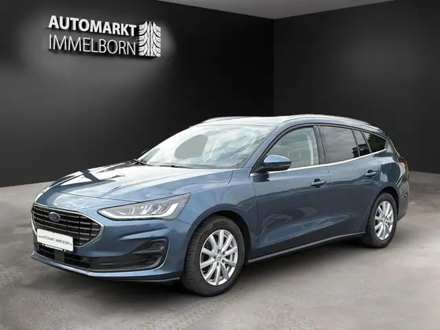 Ford Focus view 4