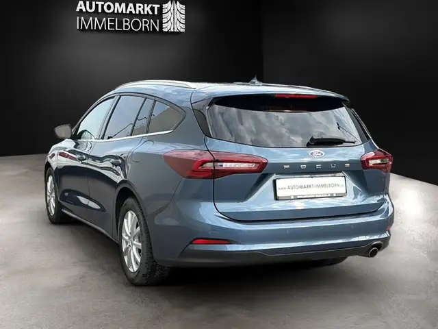 Ford Focus view 5