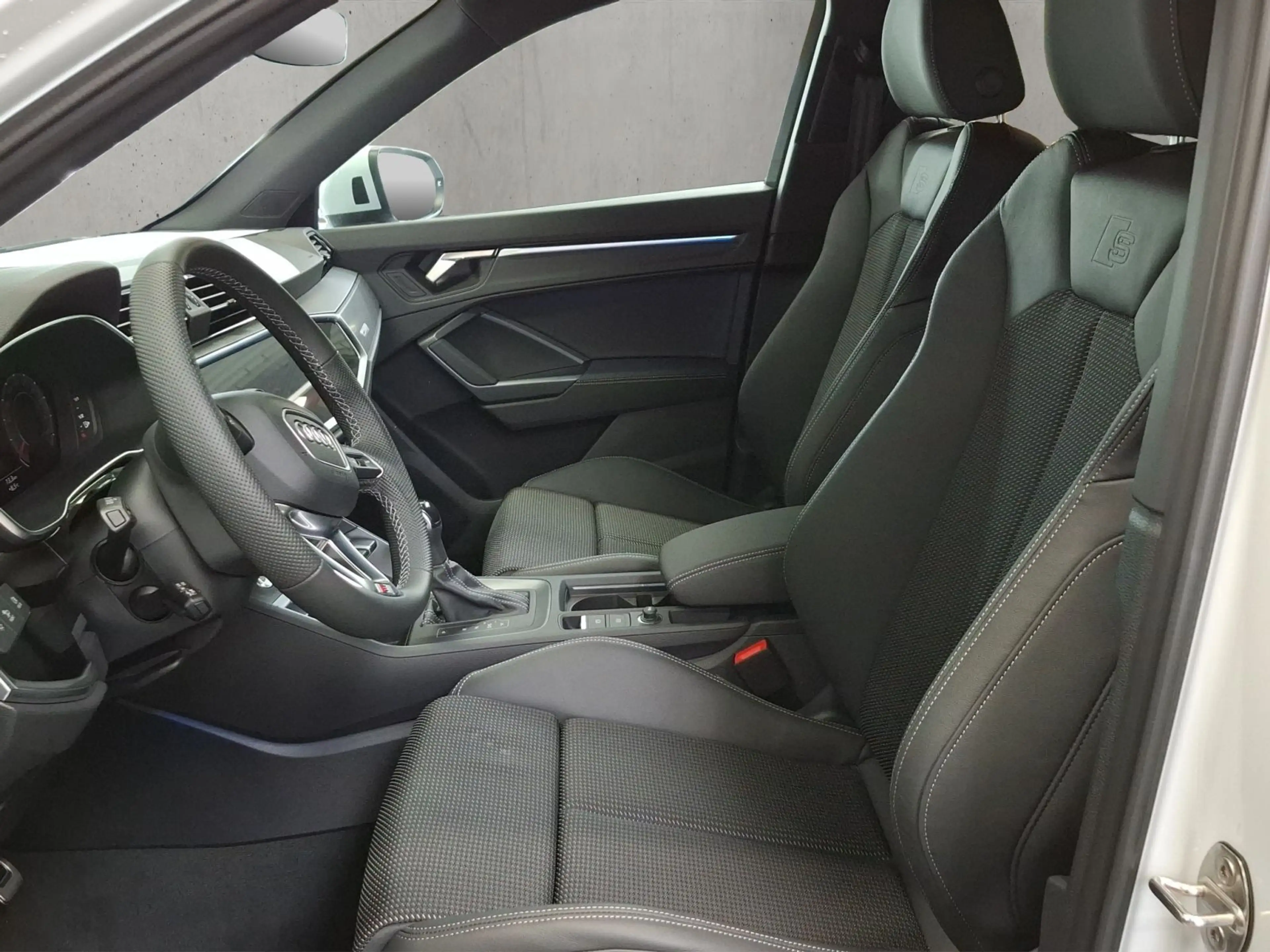 Audi Q3 S line 35 TDI 110(150) kW(PS) S tronic — photo 9