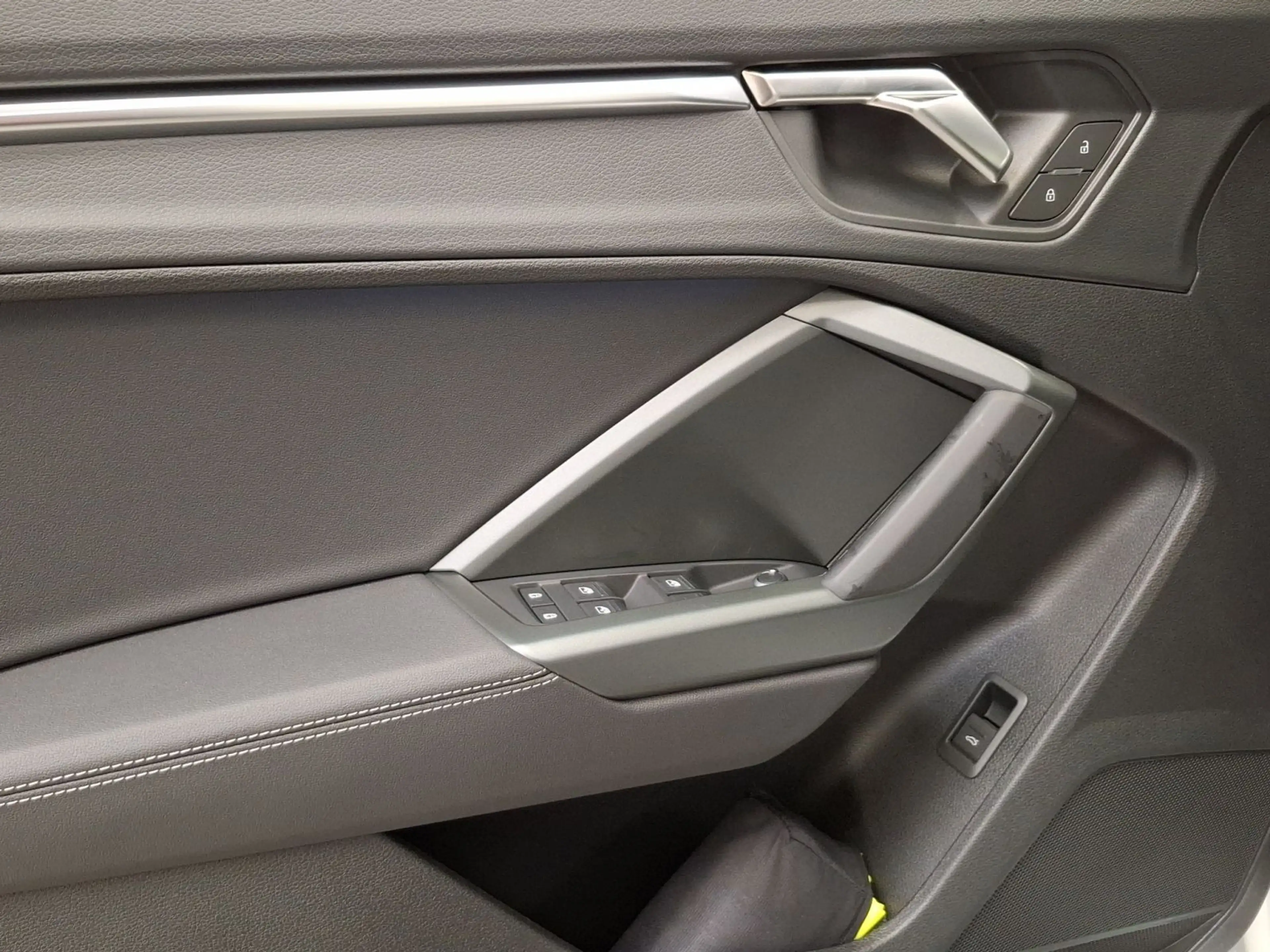 Audi Q3 S line 35 TDI 110(150) kW(PS) S tronic — photo 12