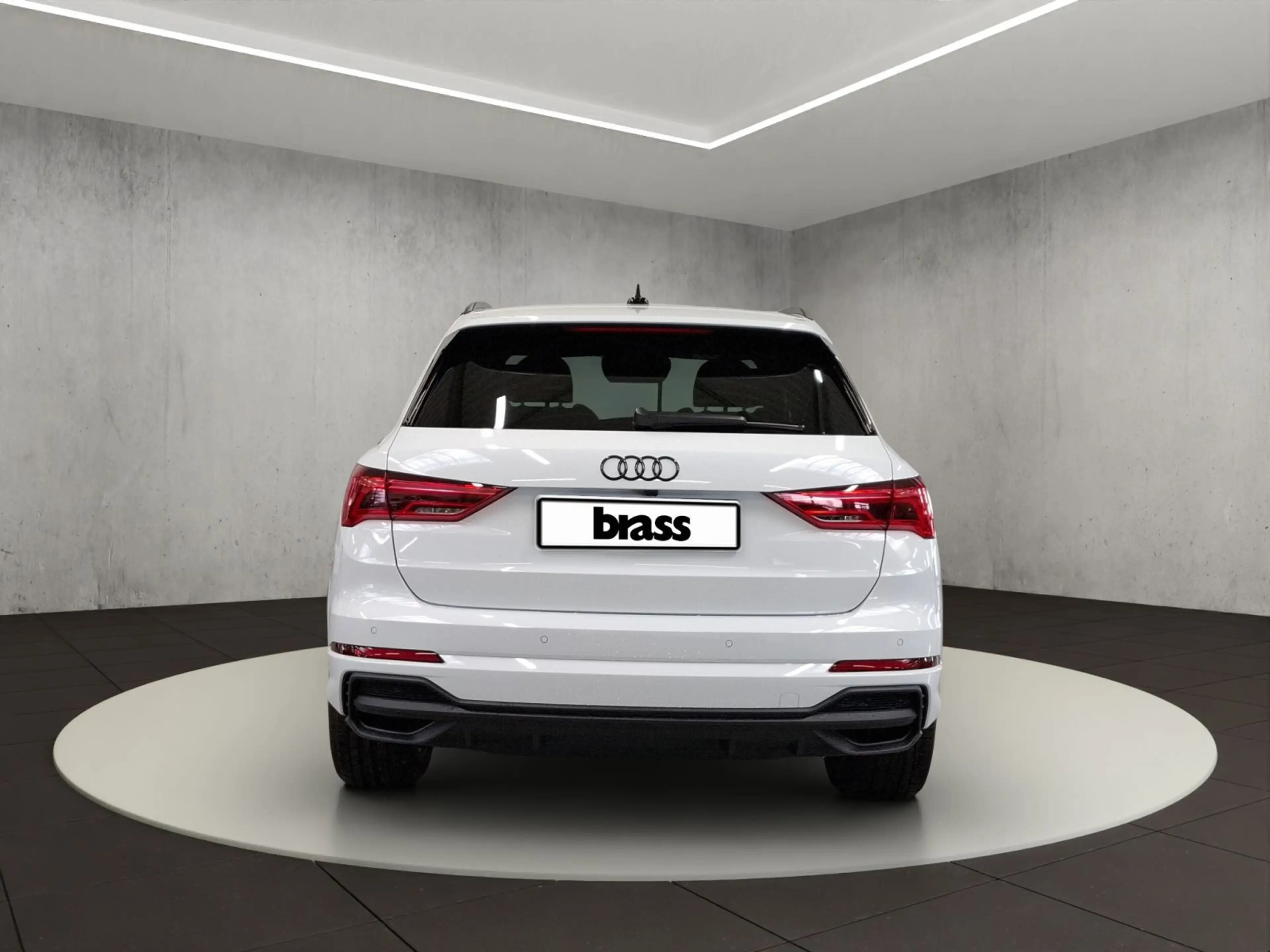 Audi Q3 S line 35 TDI 110(150) kW(PS) S tronic — photo 4