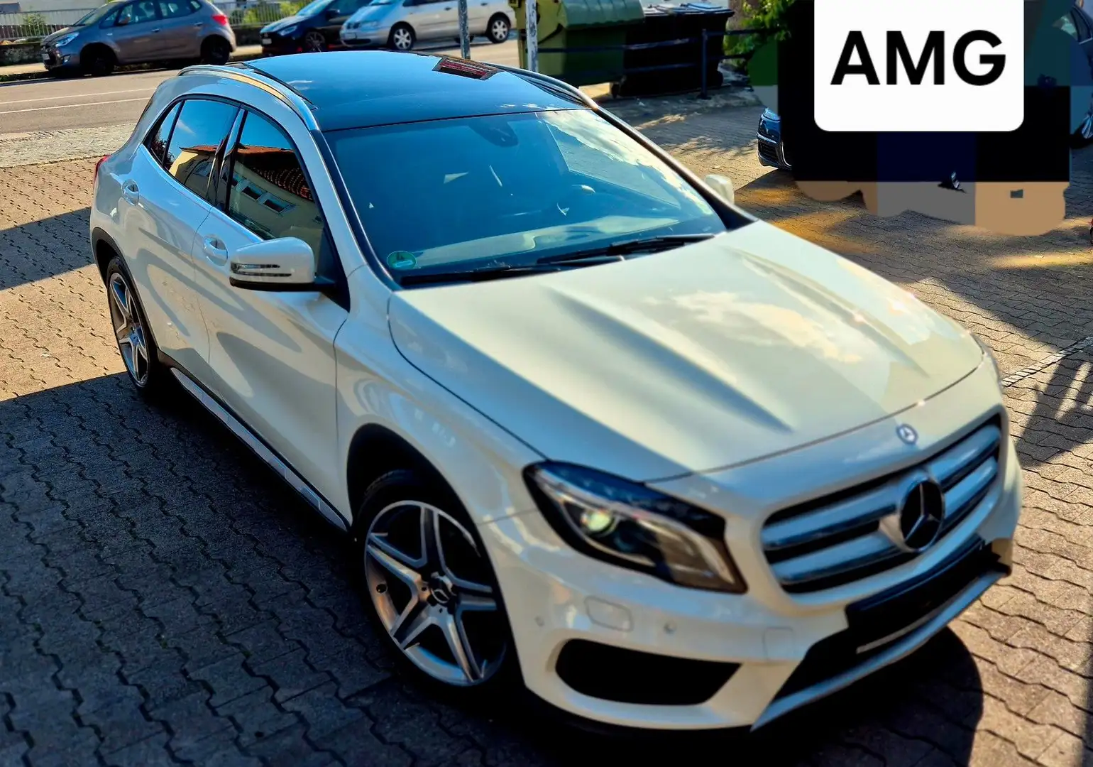Mercedes-Benz GLA 180 Kamera-Navi-LED- Panorama-AMG SPORTPAKET Bianco - 1