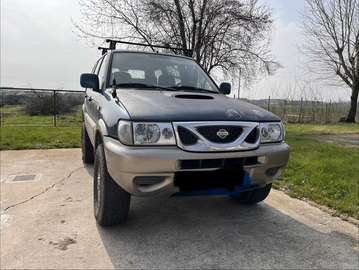 Terrano 5p 2.7 tdi Luxury