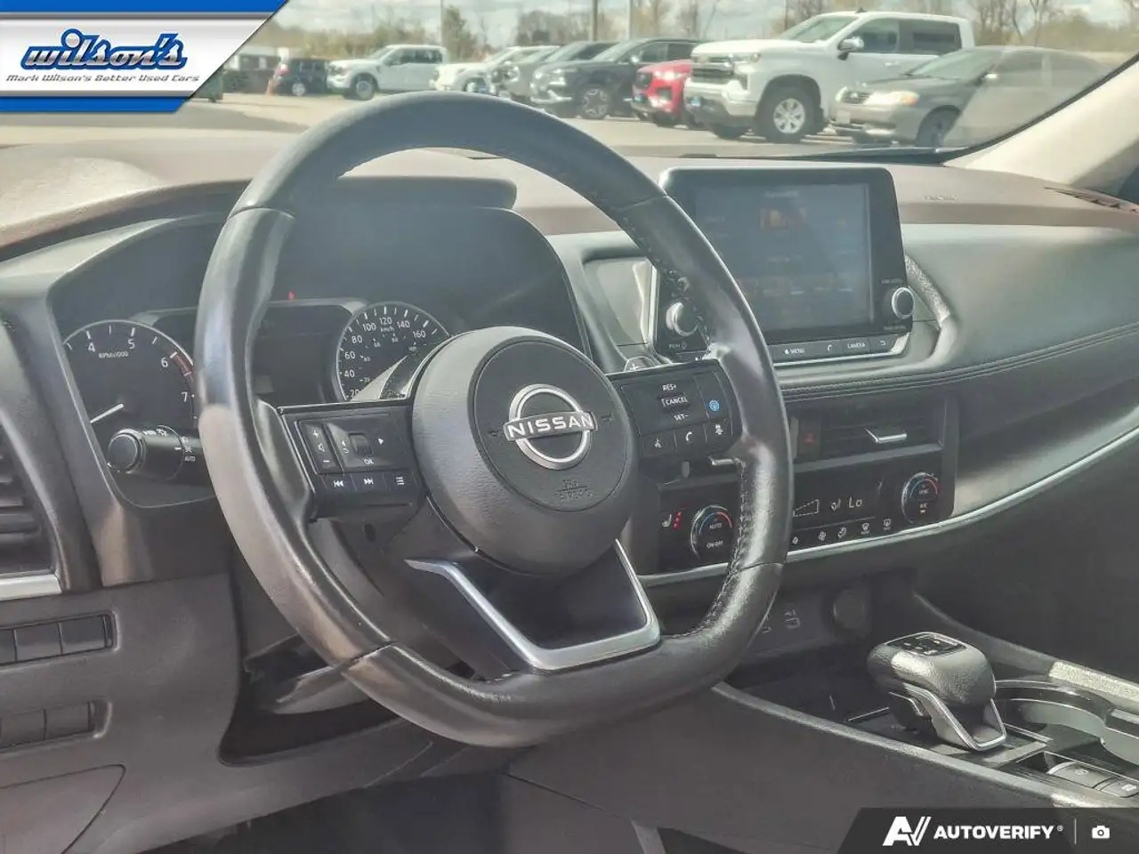 Nissan Rogue снимка Nissan Rogue